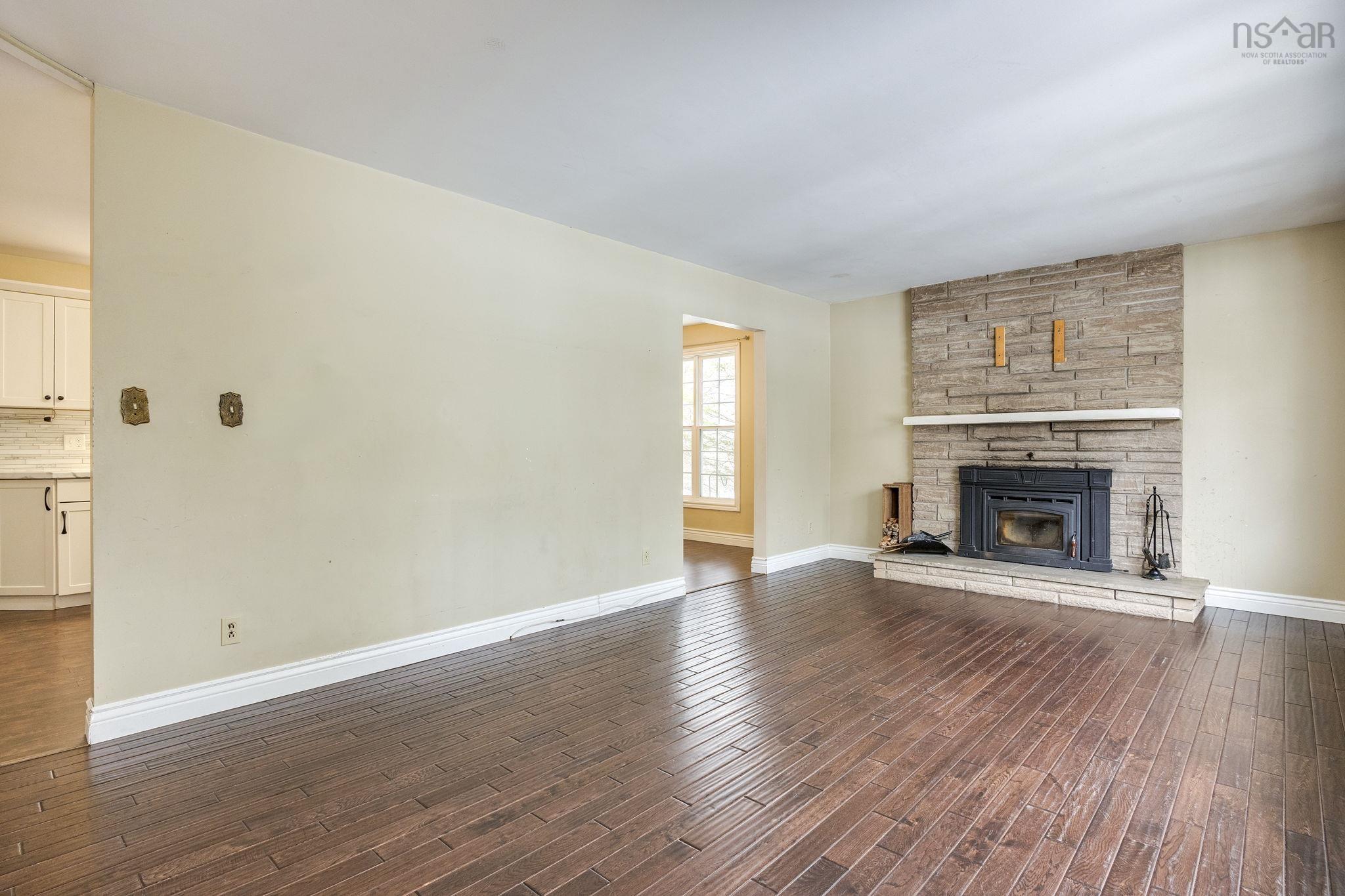 $349,900.00: 18 Cook Avenue, Wilmot