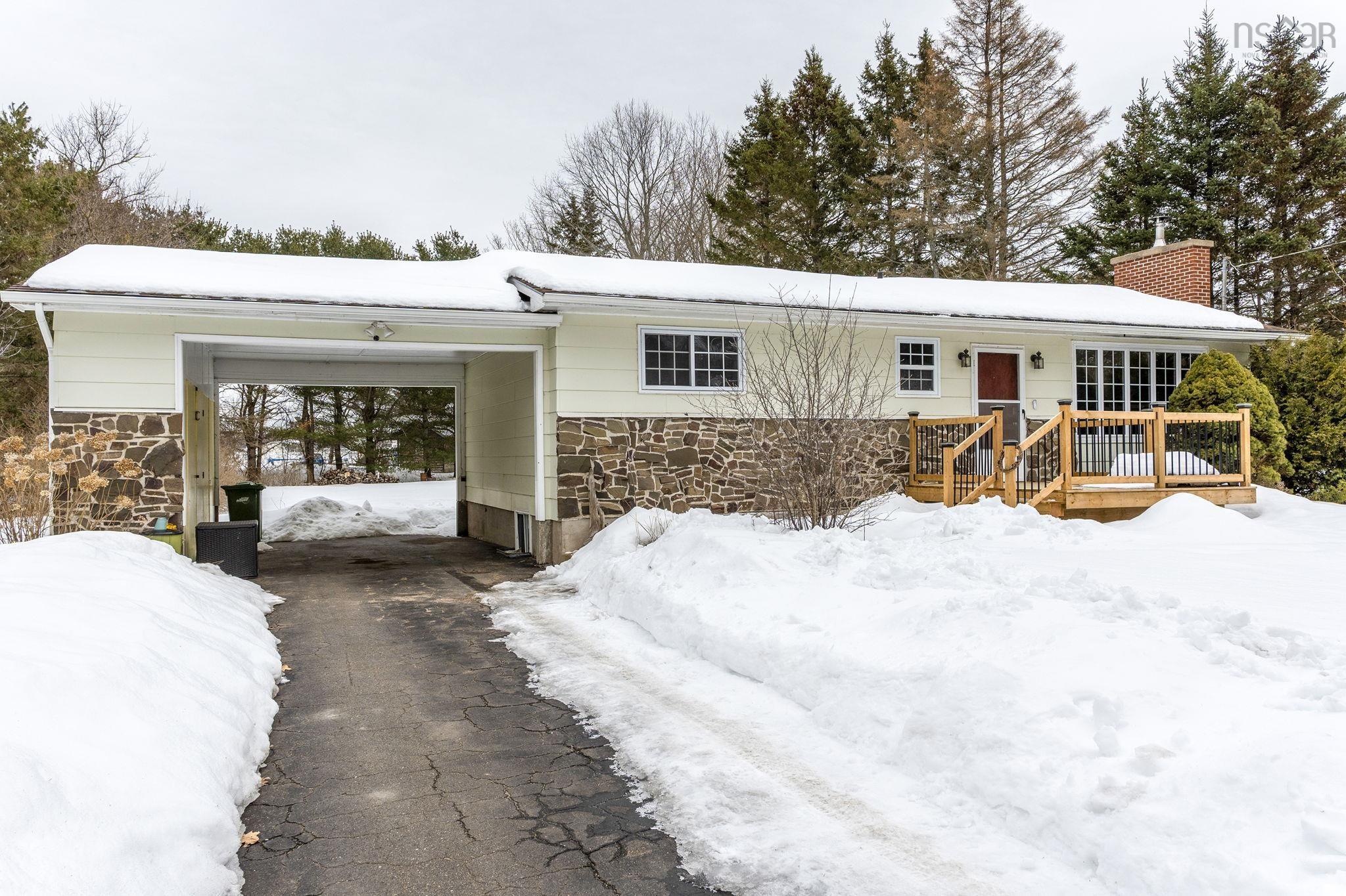 $349,900.00: 18 Cook Avenue, Wilmot