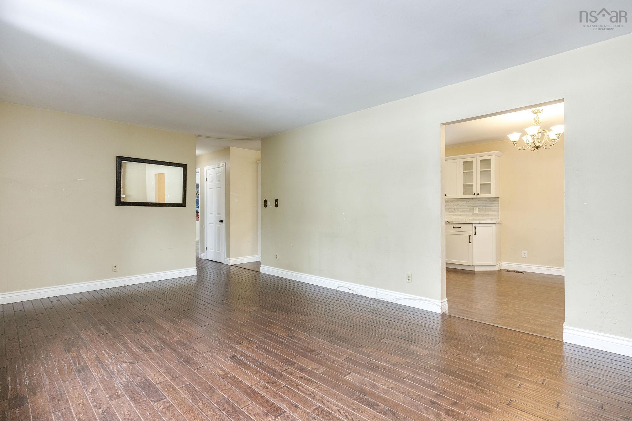 $349,900.00: 18 Cook Avenue, Wilmot