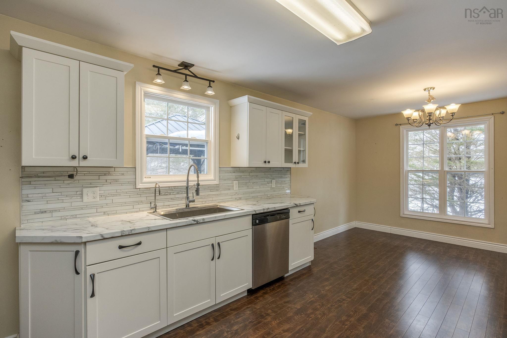 $349,900.00: 18 Cook Avenue, Wilmot