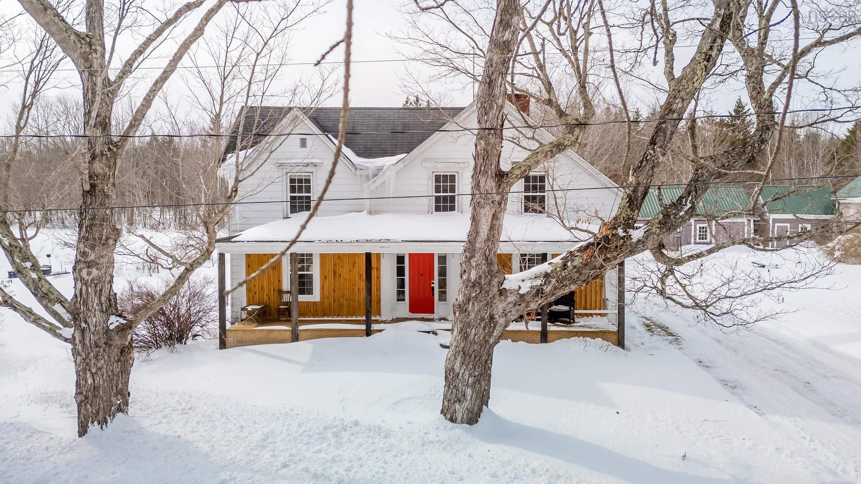 $524,900.00: 1665 Highway 362, Victoria Vale