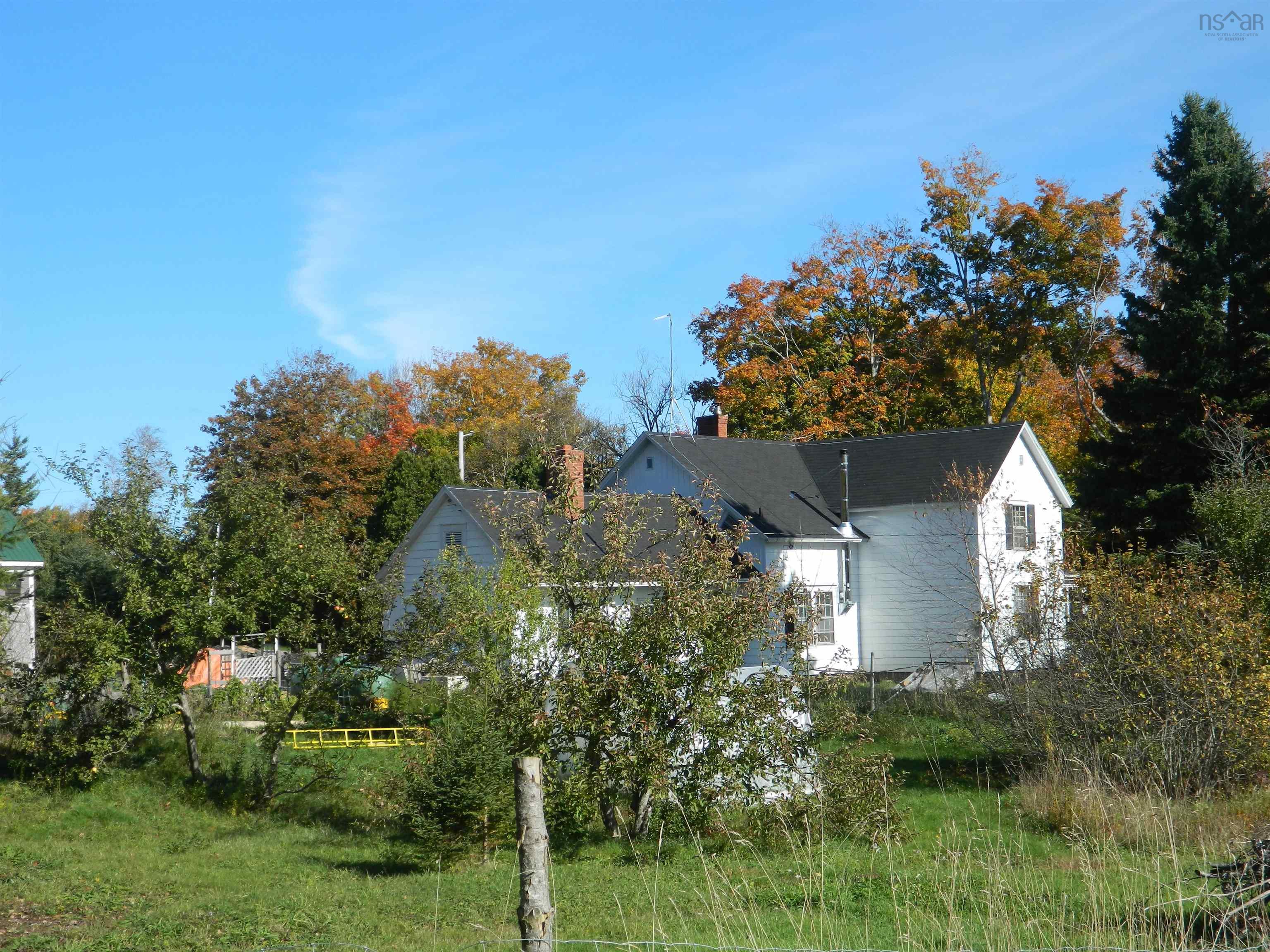 $524,900.00: 1665 Highway 362, Victoria Vale