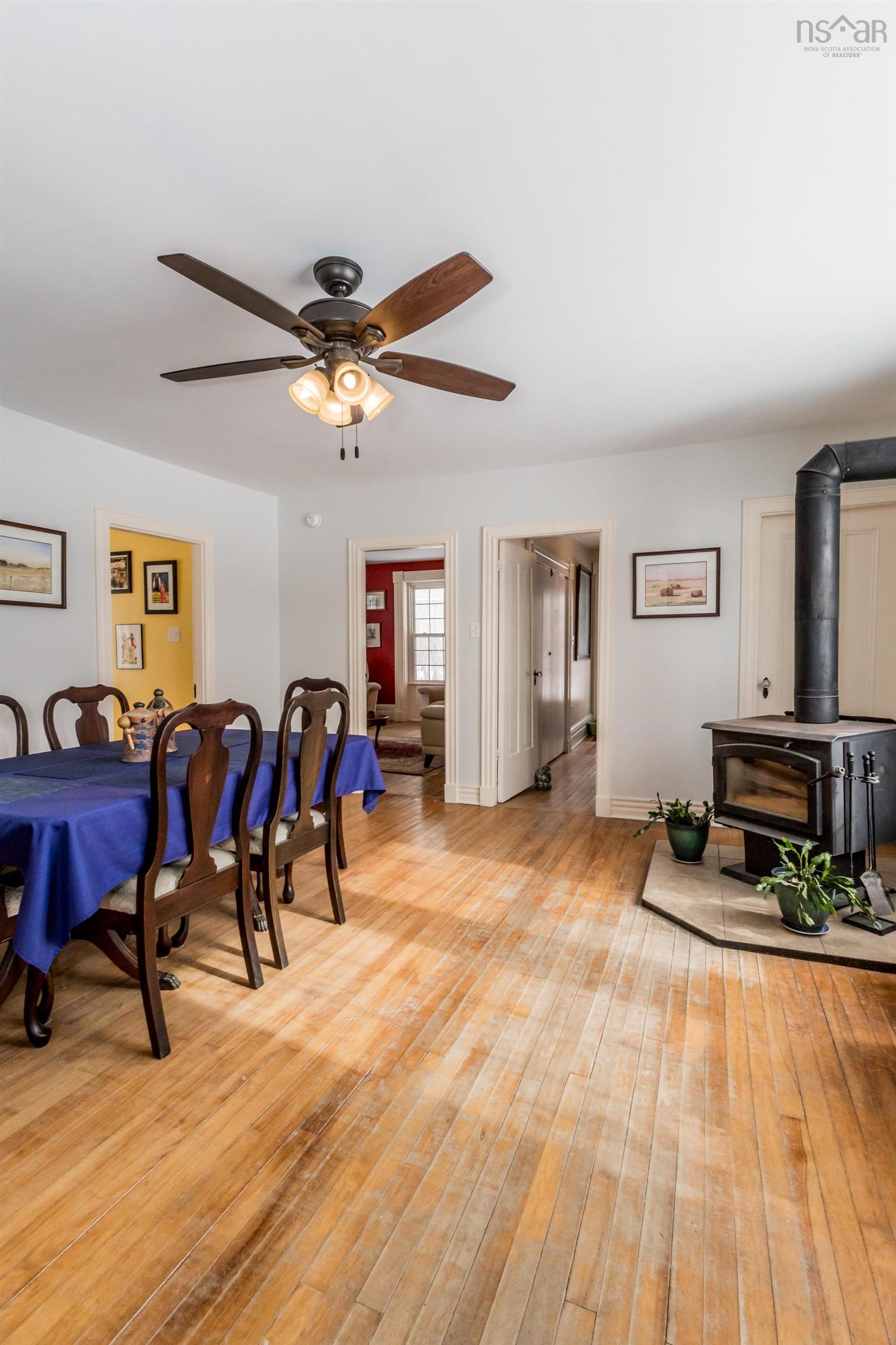 $524,900.00: 1665 Highway 362, Victoria Vale