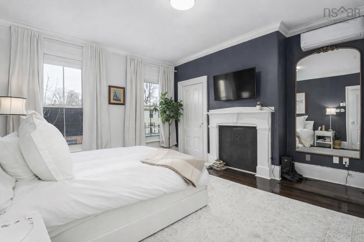 $1,250,000.00: 6028/6030 Cunard Street, Halifax