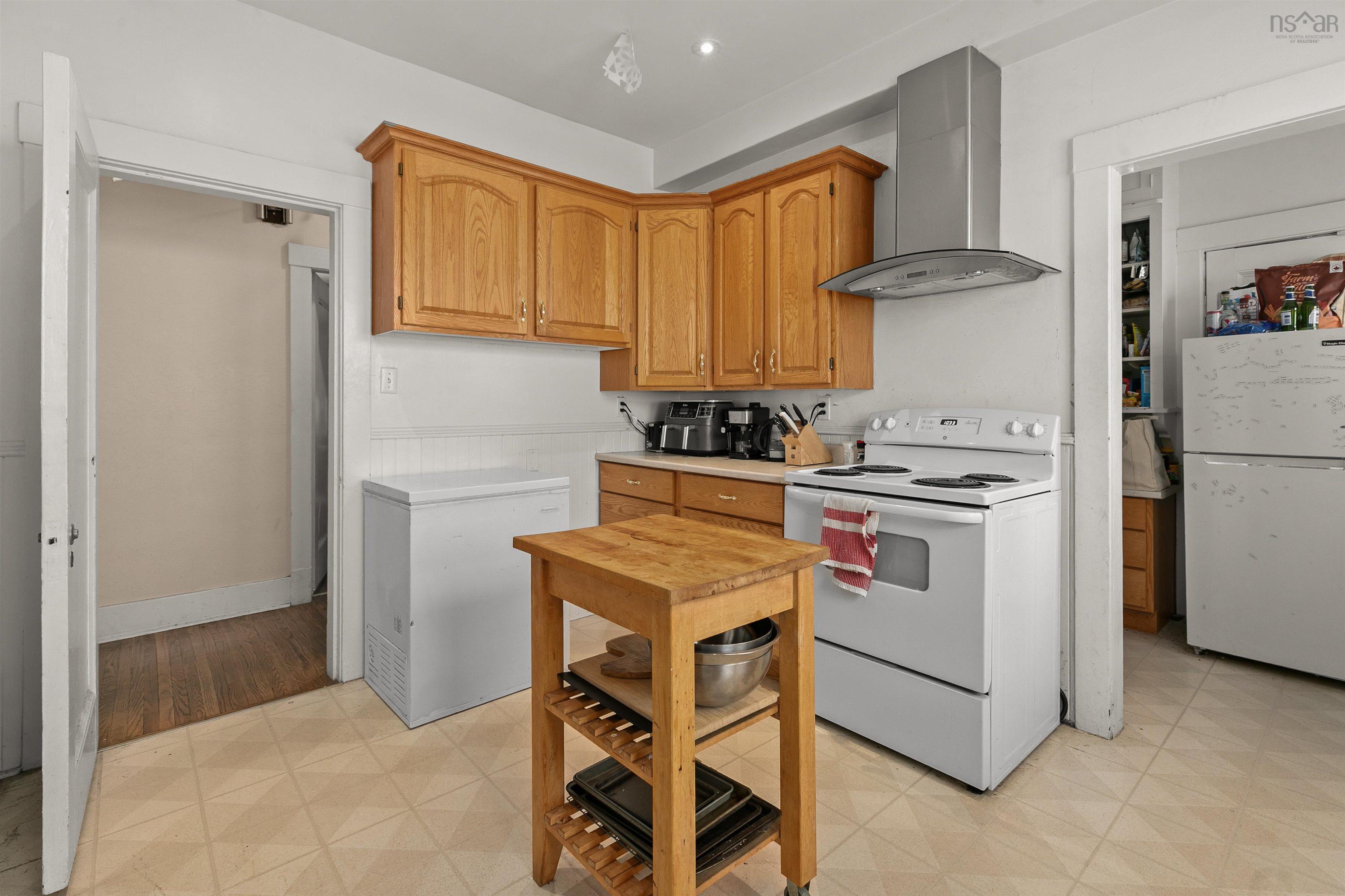 1645 Oxford Street, Halifax, NS (MLS 202604065)