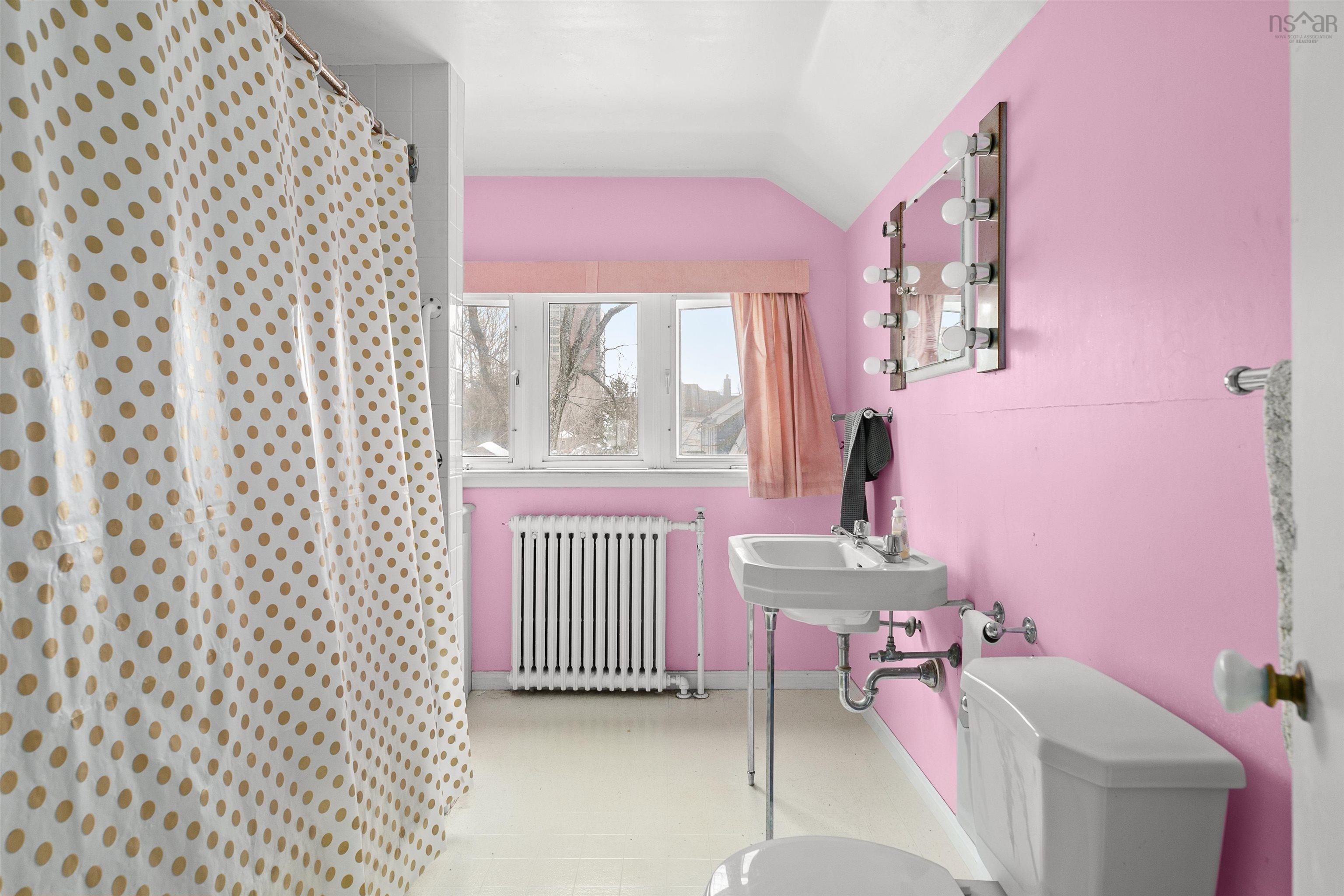 1645 Oxford Street, Halifax, NS (MLS 202604065)