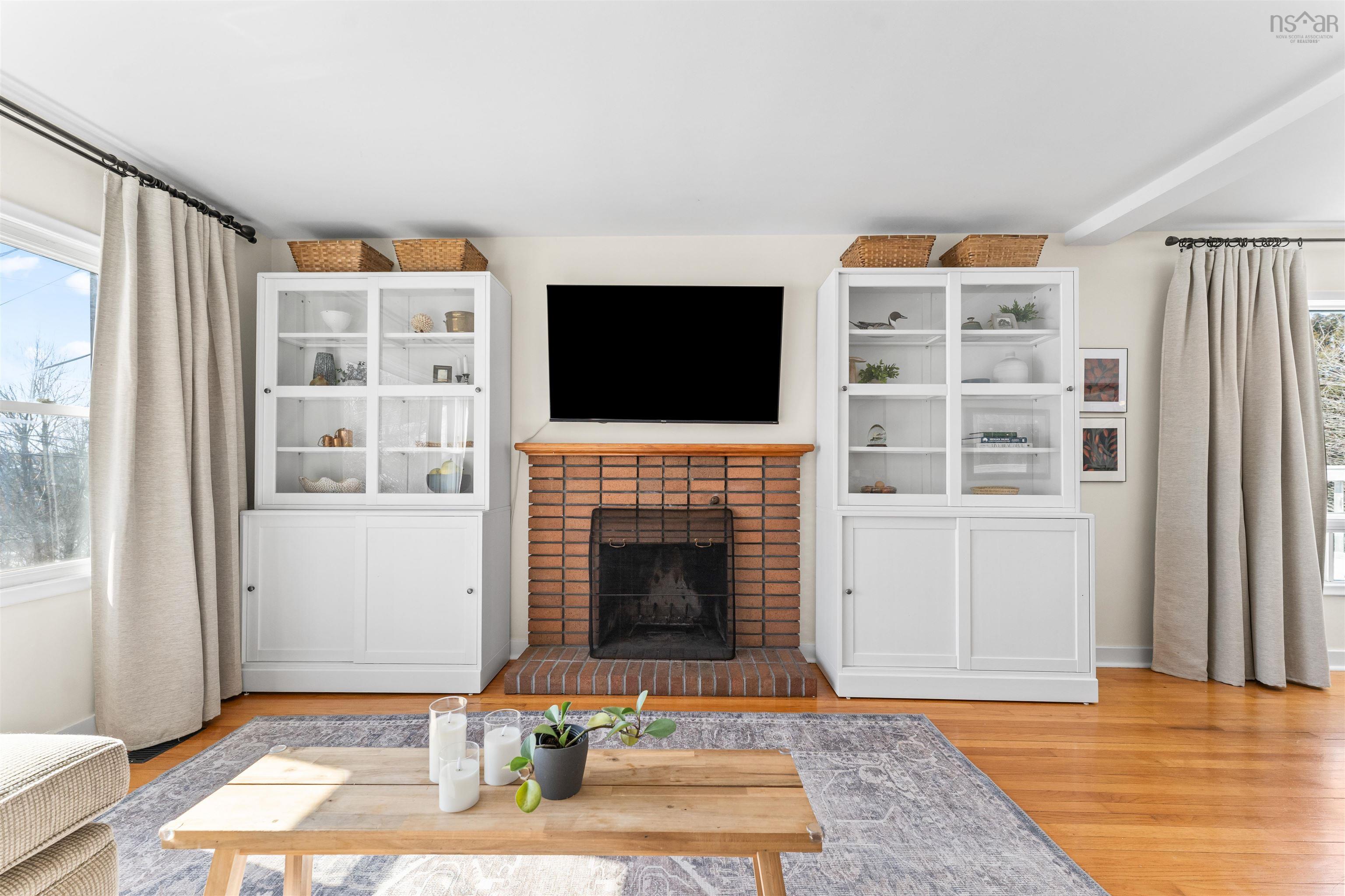 $569,900.00: 61 Helene Avenue, Woodlawn