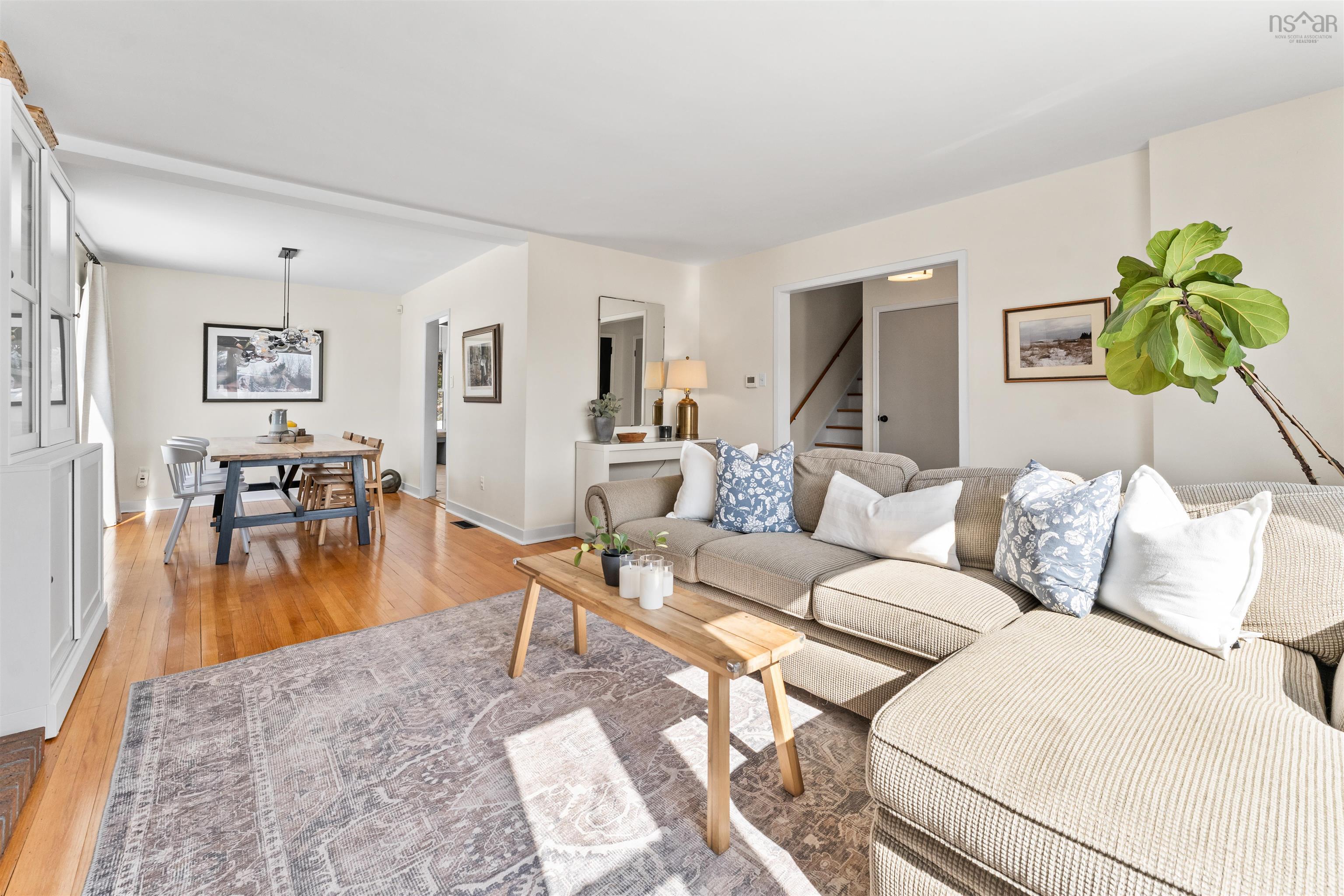 $569,900.00: 61 Helene Avenue, Woodlawn