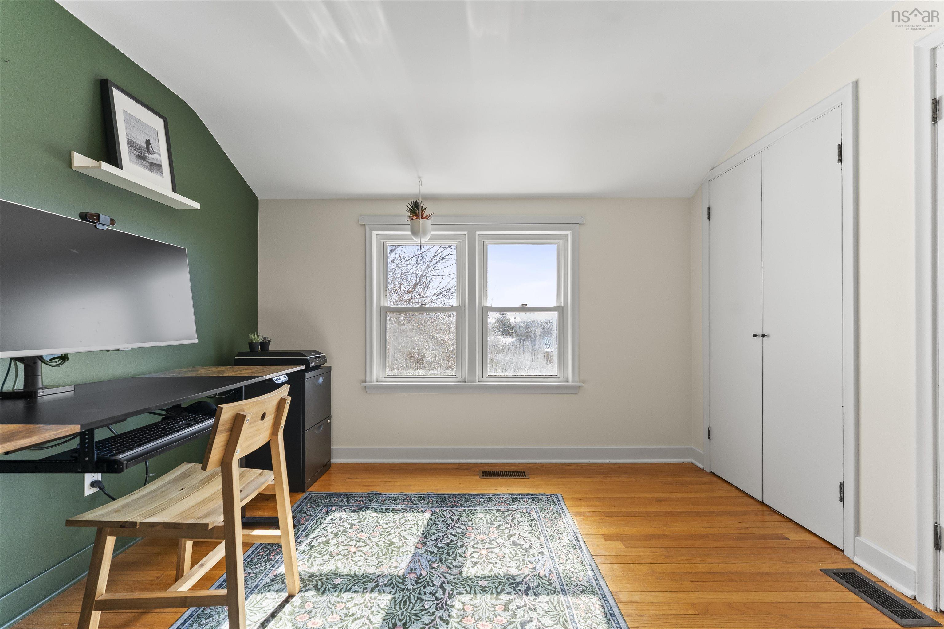 $569,900.00: 61 Helene Avenue, Woodlawn