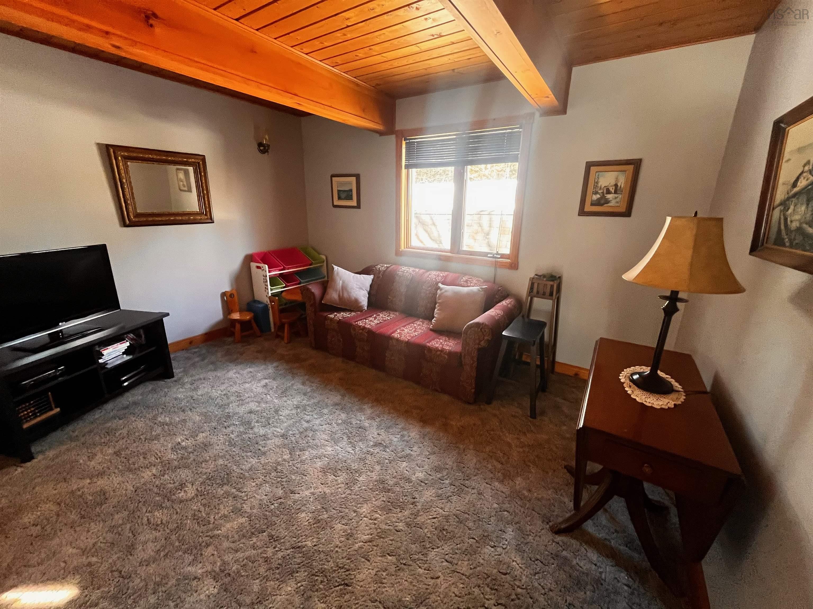 $335,000.00: 104 Cameron Road, Sherbrooke
