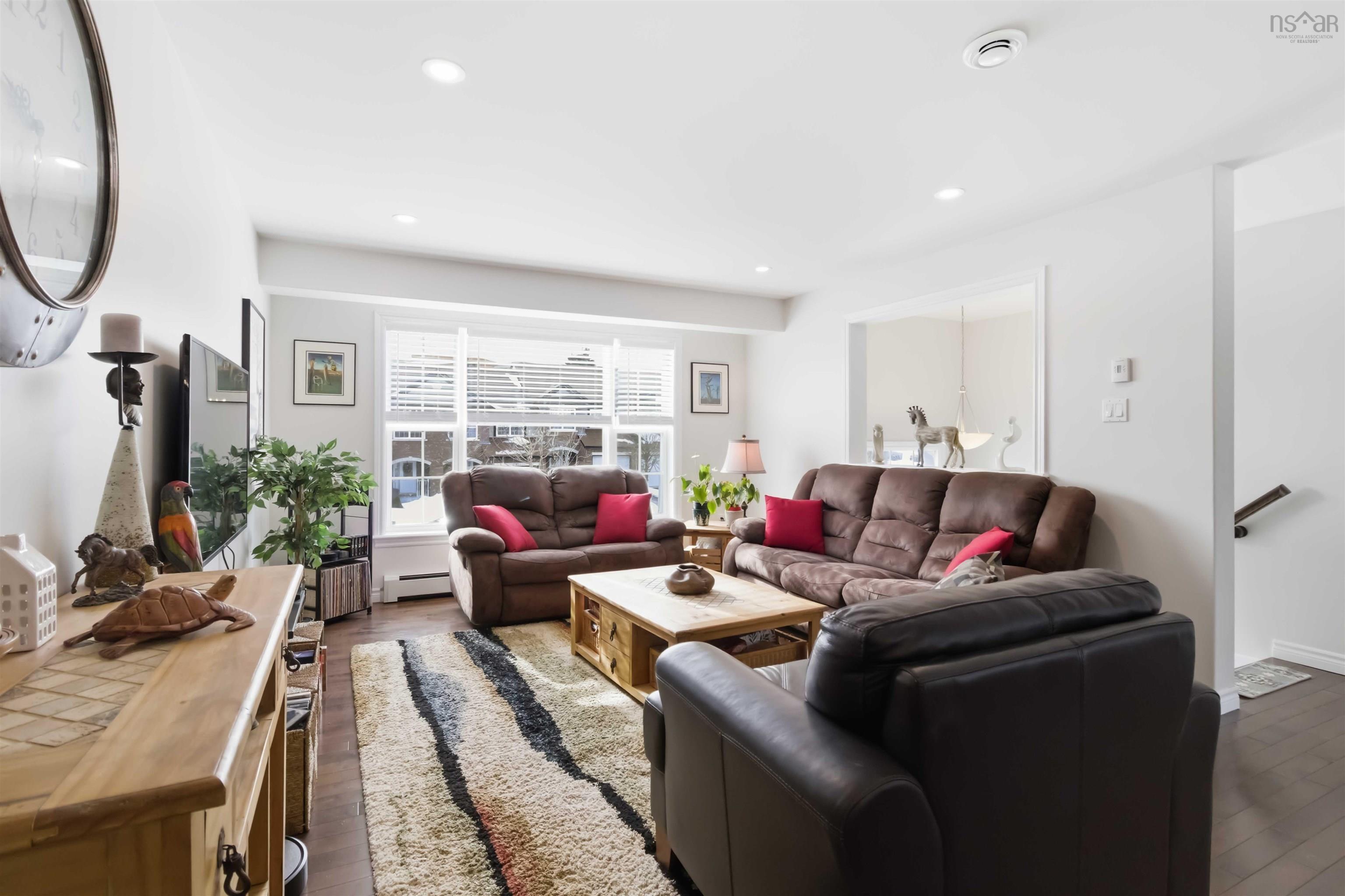 $625,000.00: 44 Morningfield Lane, Dartmouth