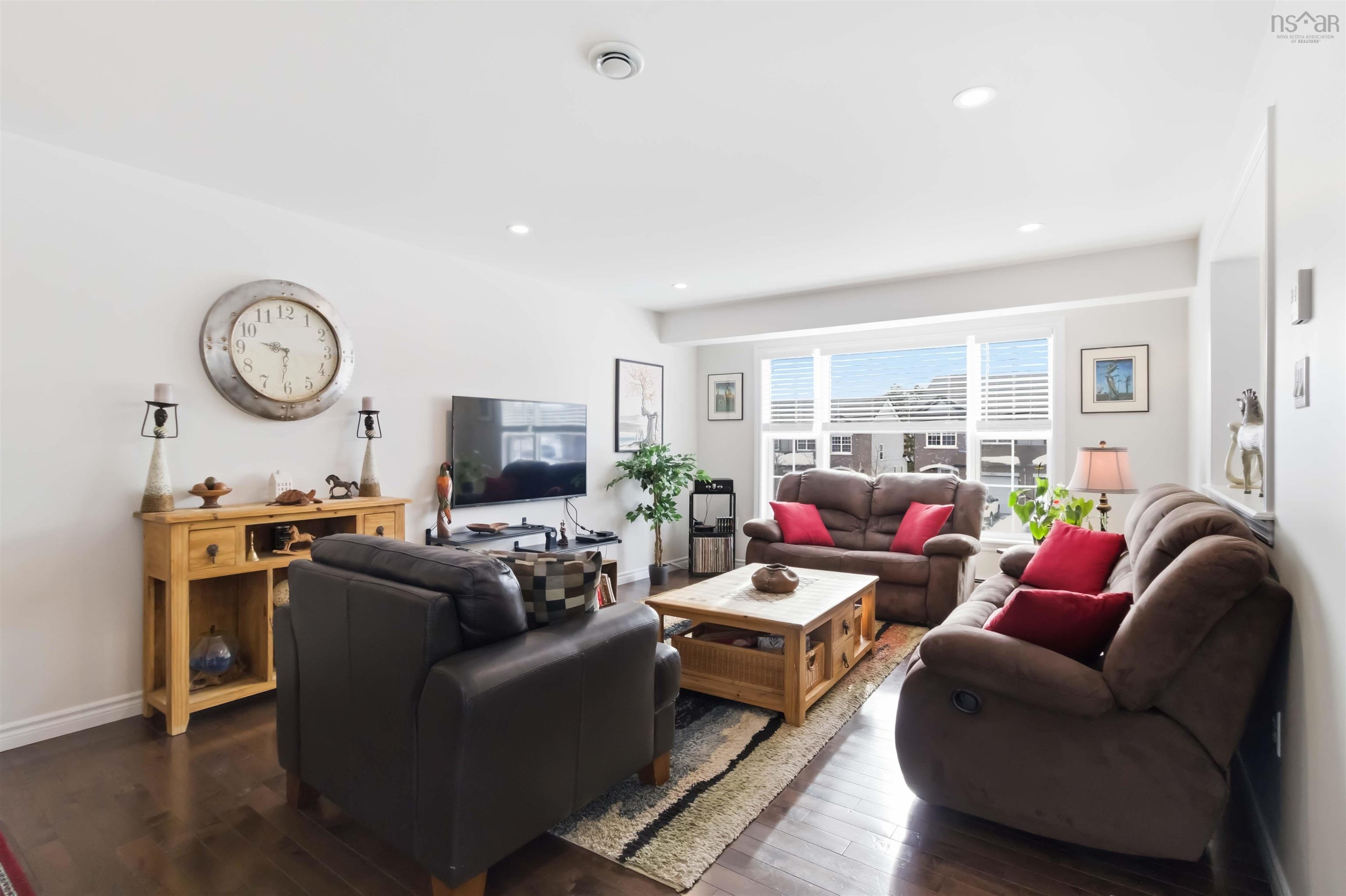 $625,000.00: 44 Morningfield Lane, Dartmouth