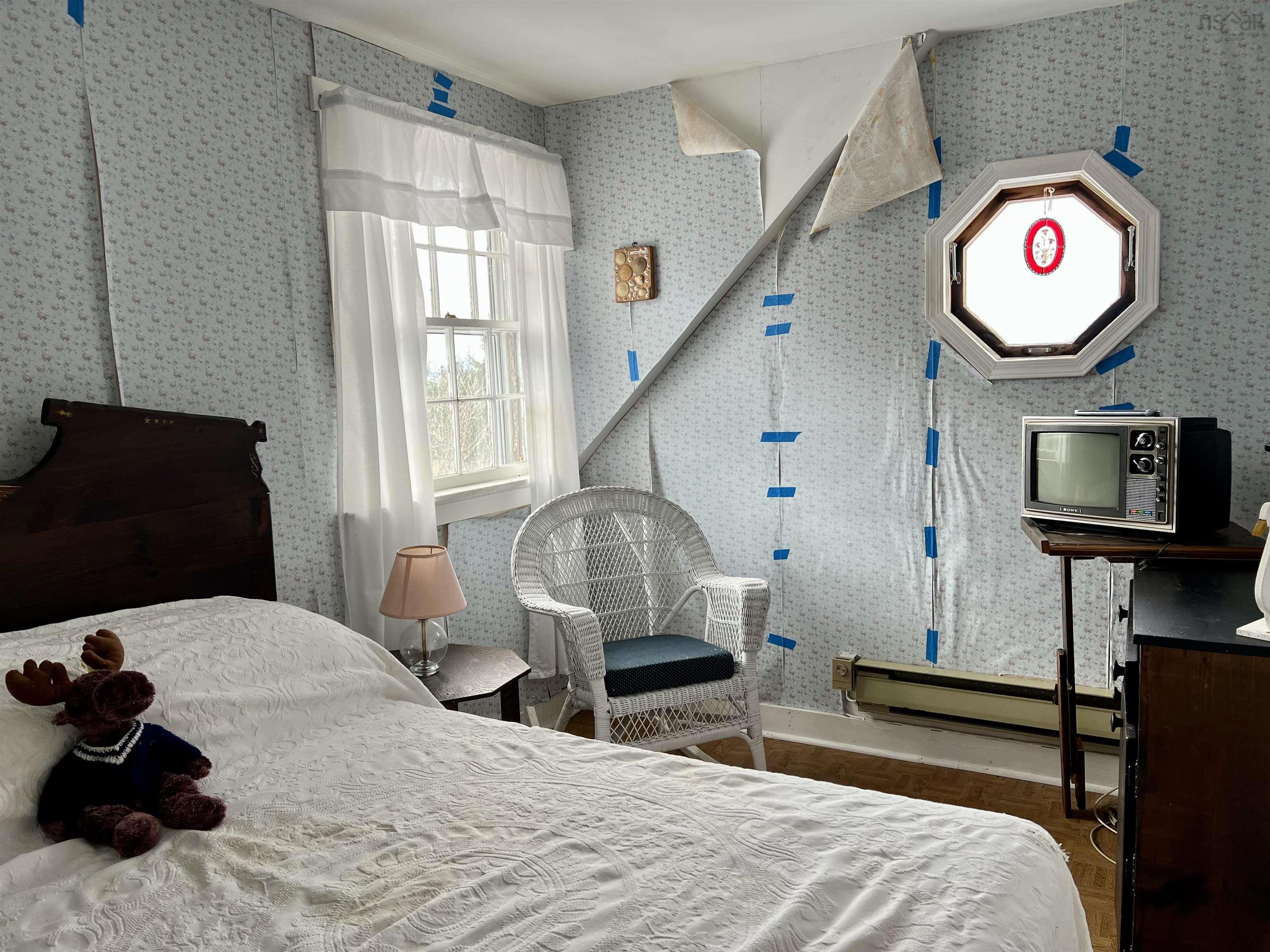 $375,000.00: 647 East Green Harbour, East Green Harbour