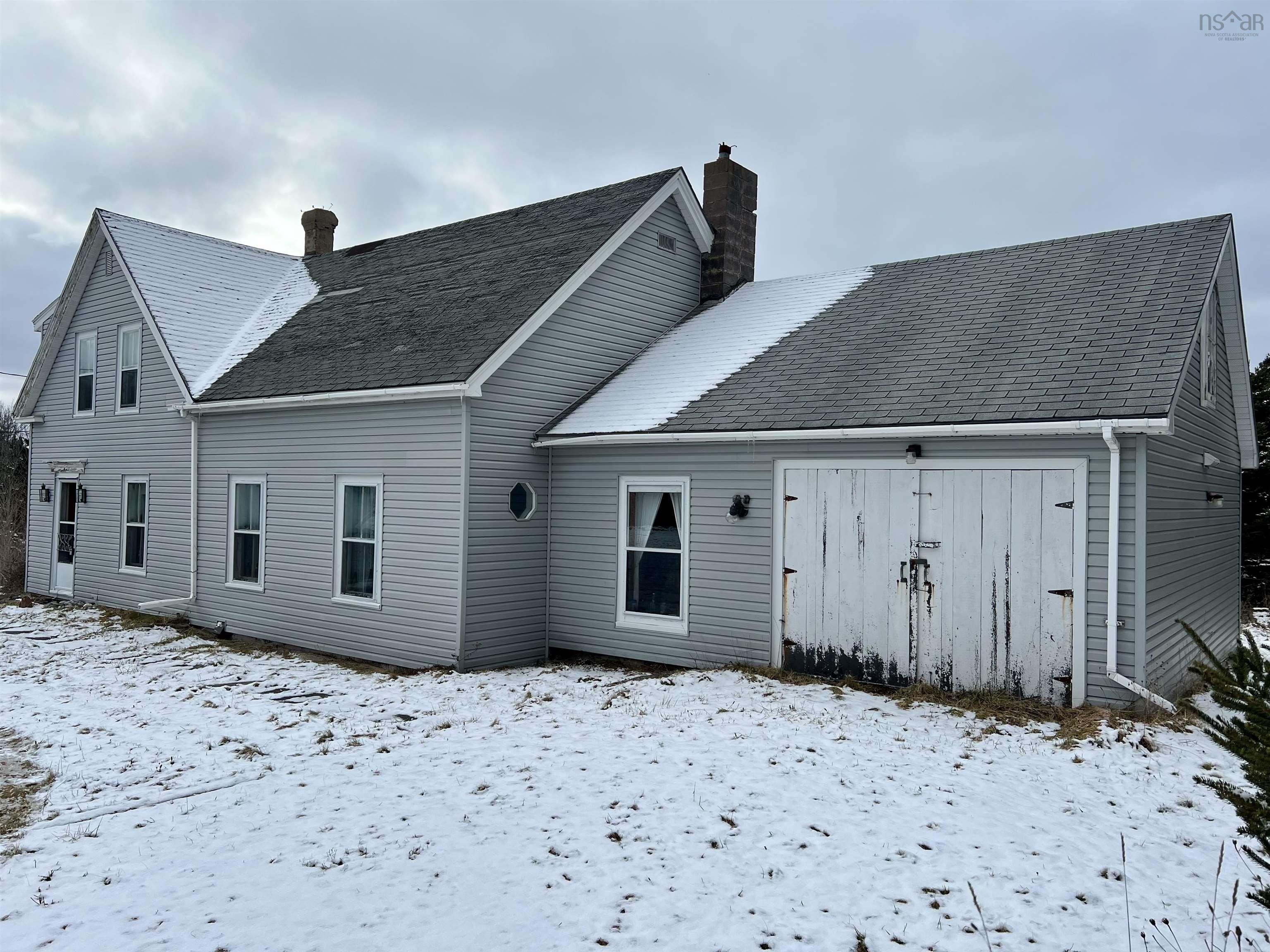 $375,000.00: 647 East Green Harbour, East Green Harbour