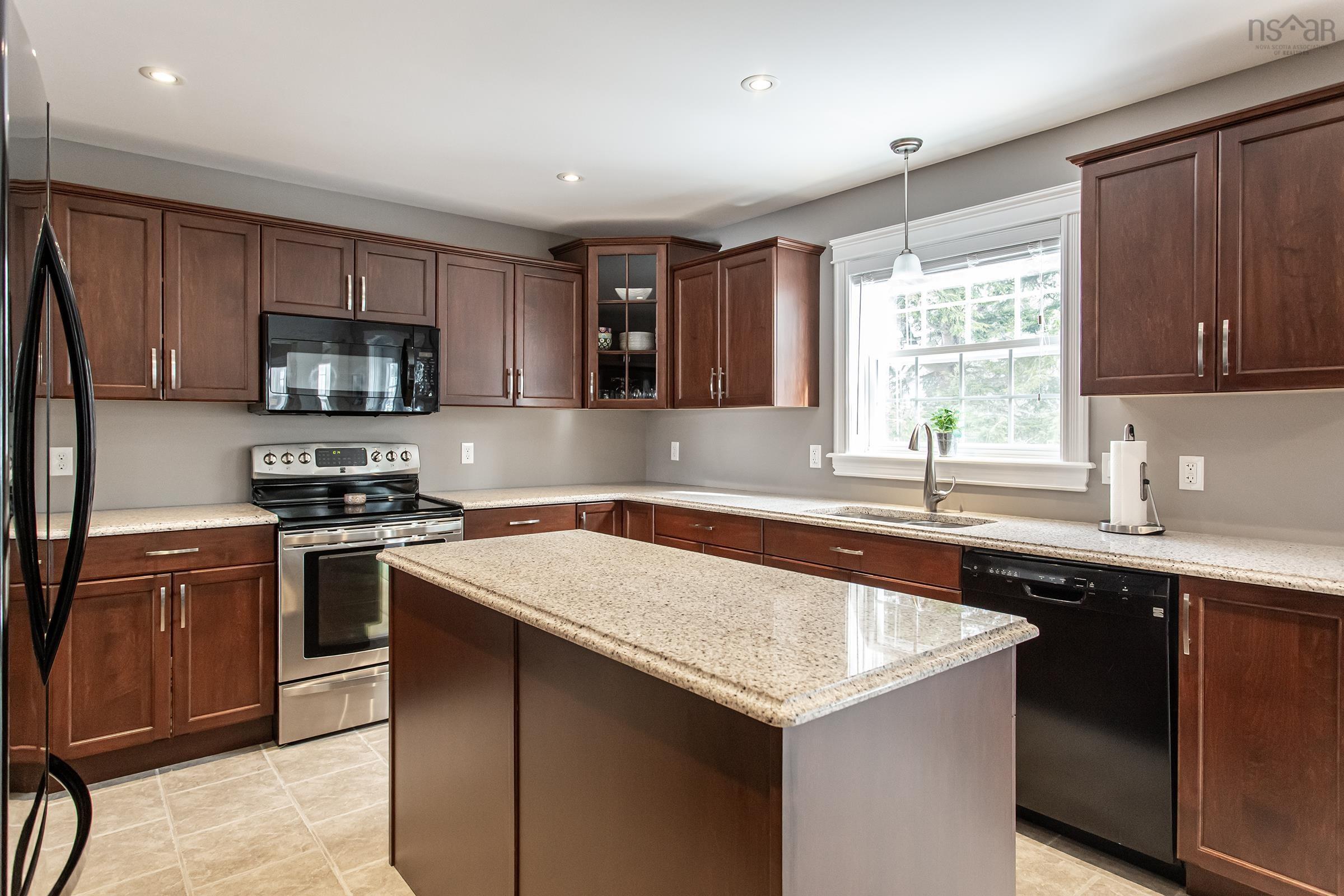 $660,000.00: 48 Acadia Drive, Kentville