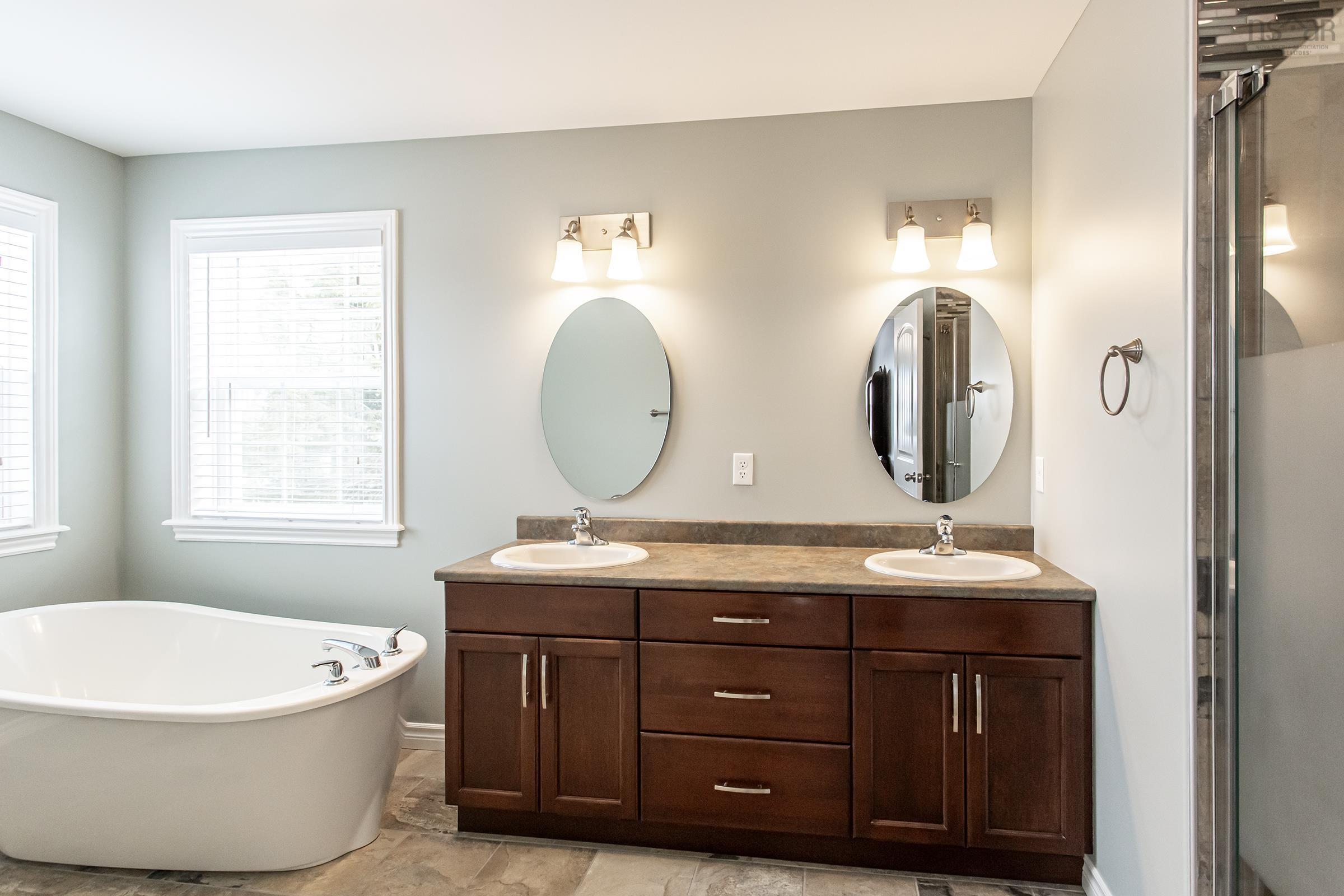 $660,000.00: 48 Acadia Drive, Kentville