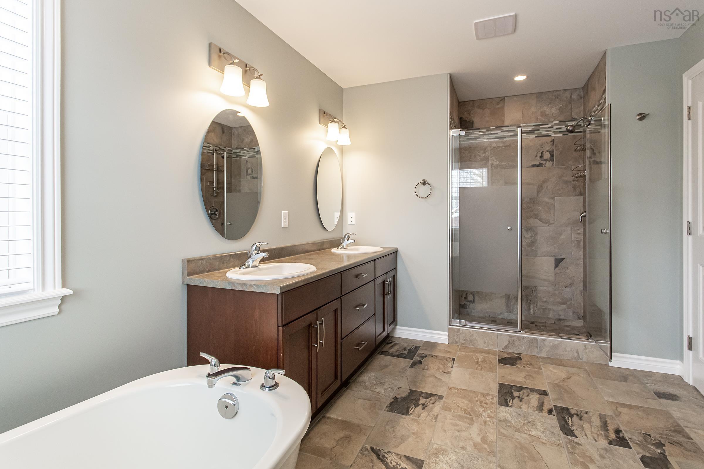 $660,000.00: 48 Acadia Drive, Kentville