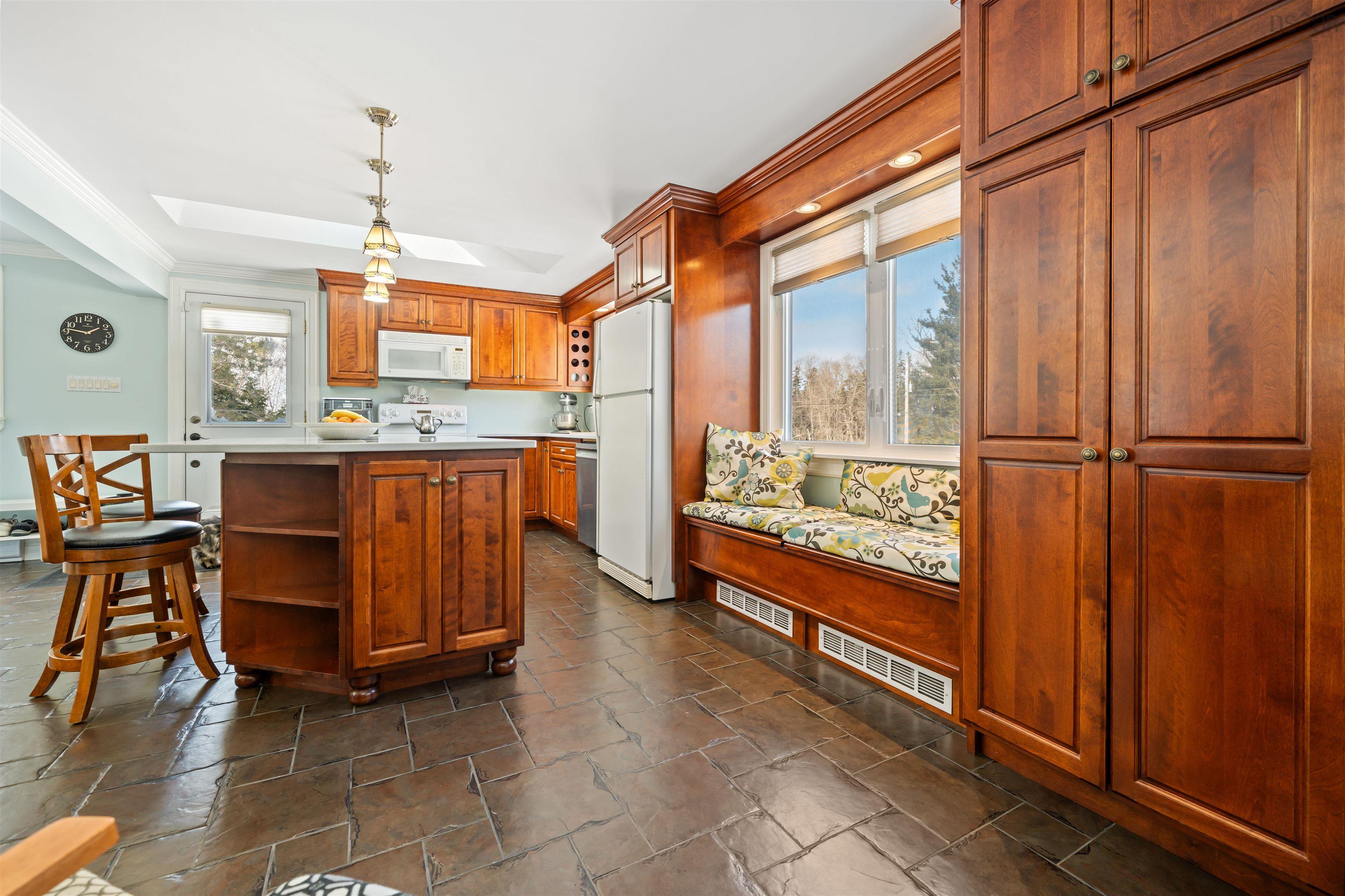 $389,900.00: 9393 Sherbrooke Road, Greenwood