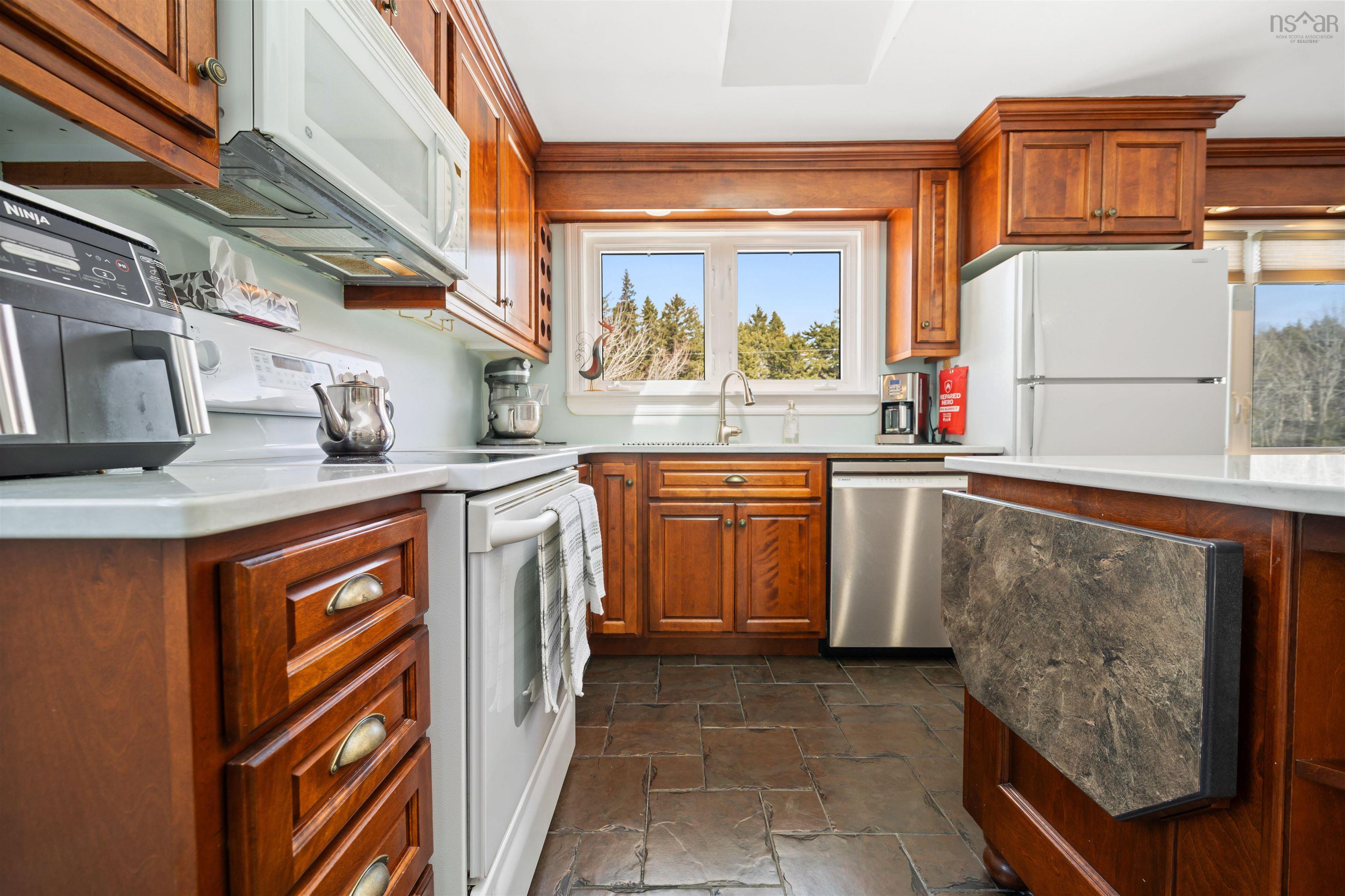 $389,900.00: 9393 Sherbrooke Road, Greenwood