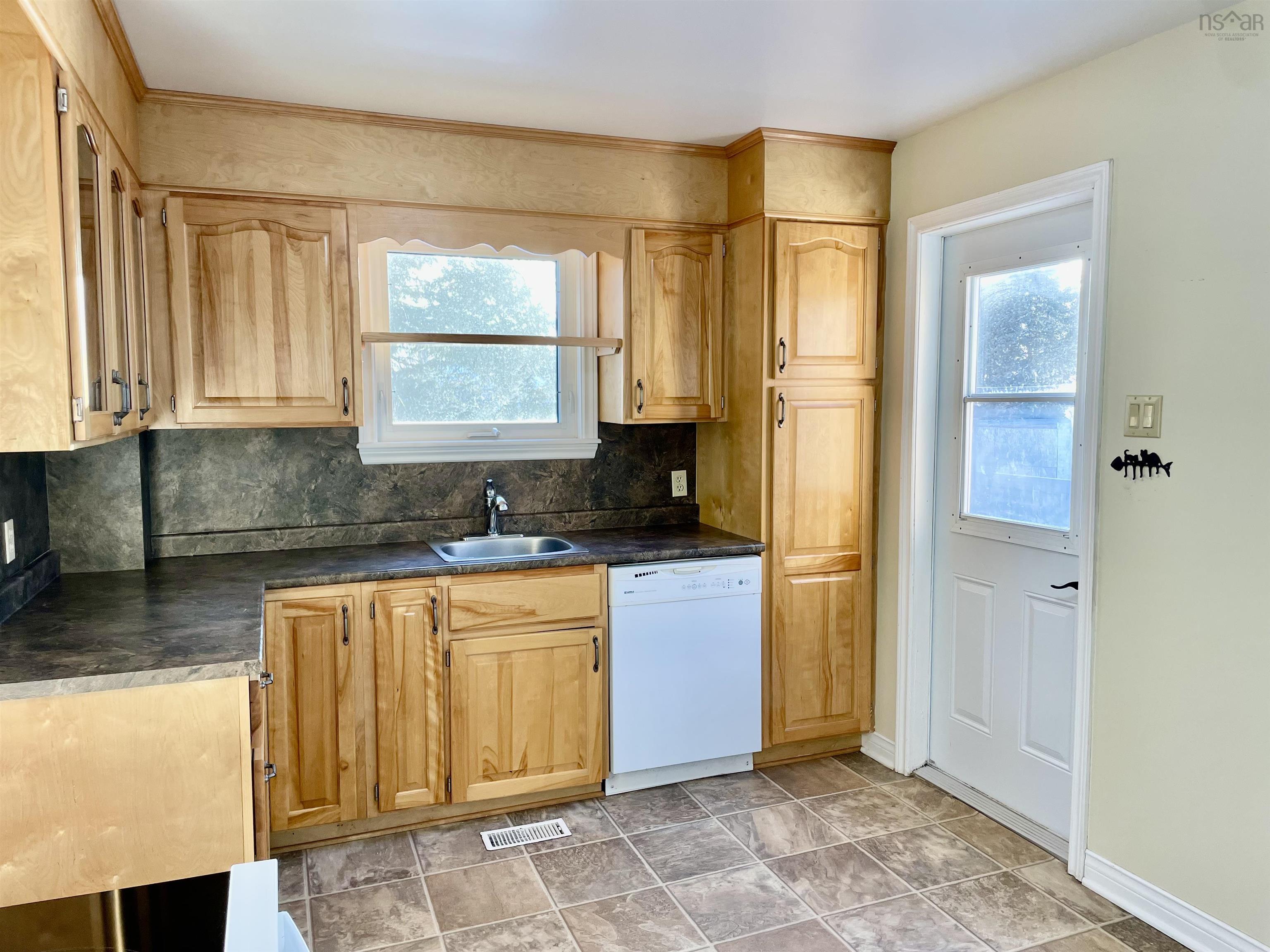 $209,000.00: 106 Maple Avenue, Glace Bay