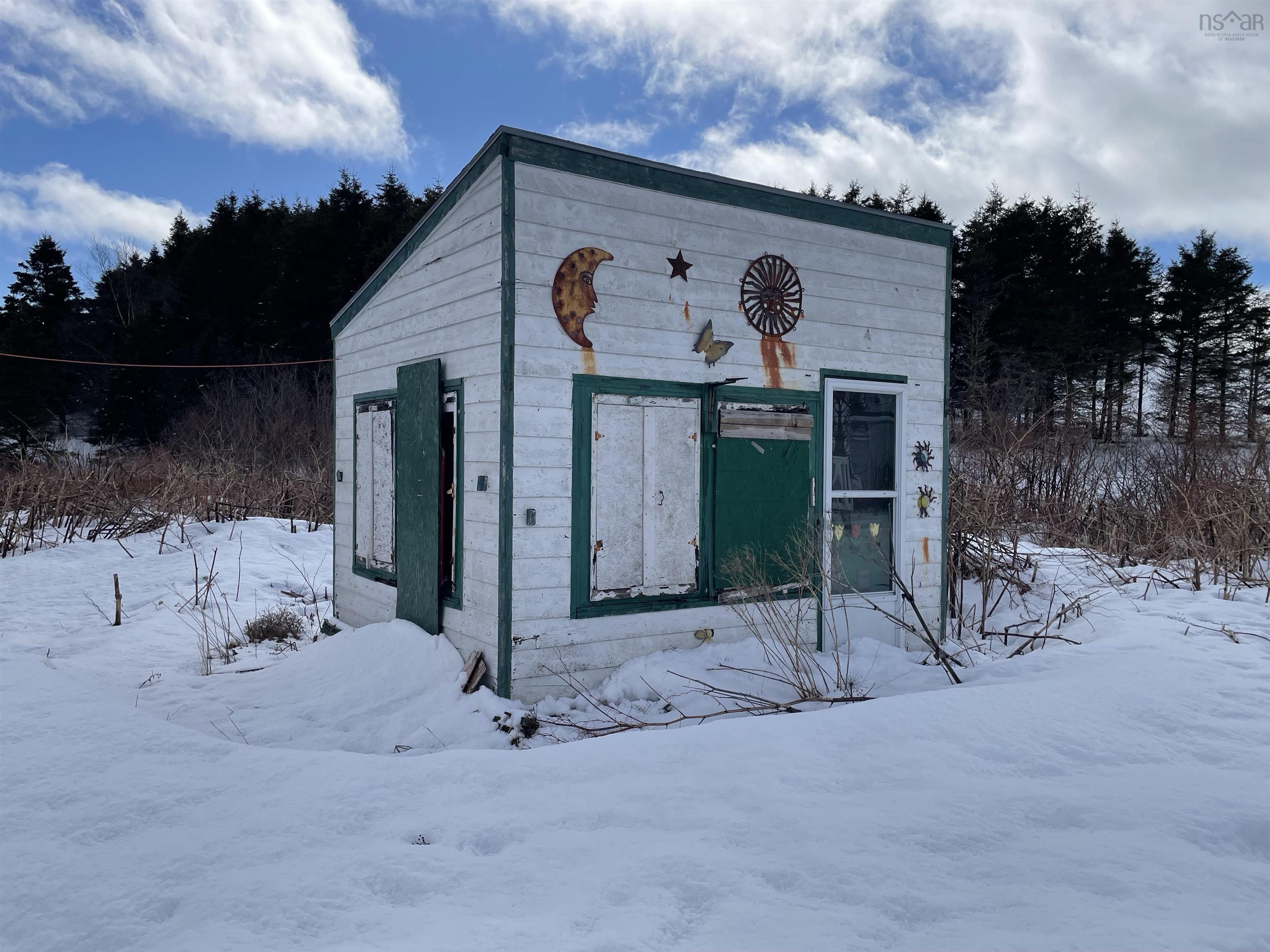 $149,900.00: 2082 Highway 247, L