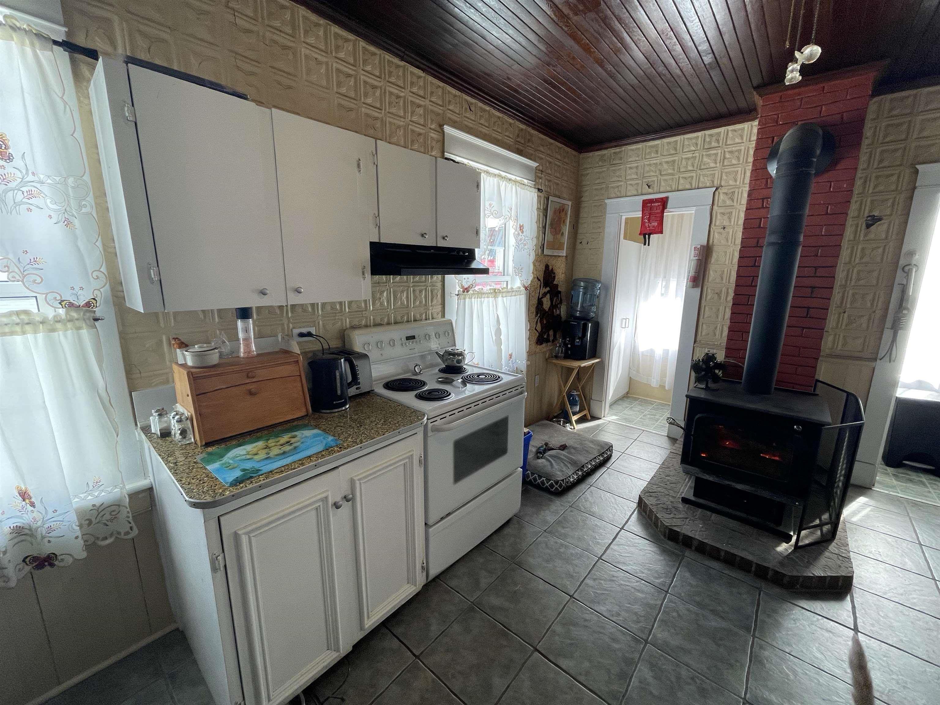 $149,900.00: 2082 Highway 247, L