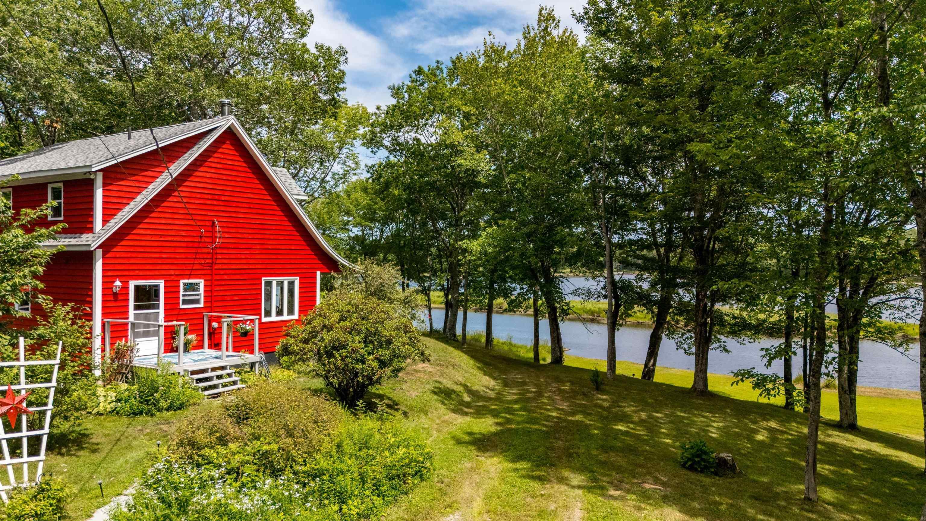 $499,000.00: 154 North Kemptville Road, Kemptville