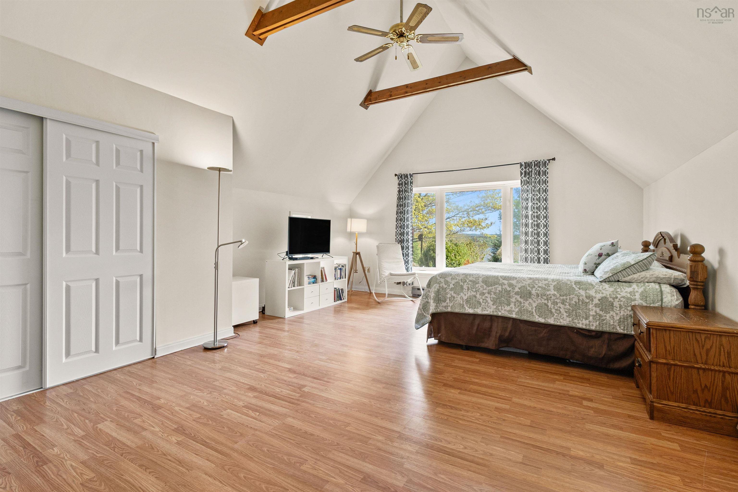 252 Hillside Drive, Boutiliers Point, NS (MLS 202604115)