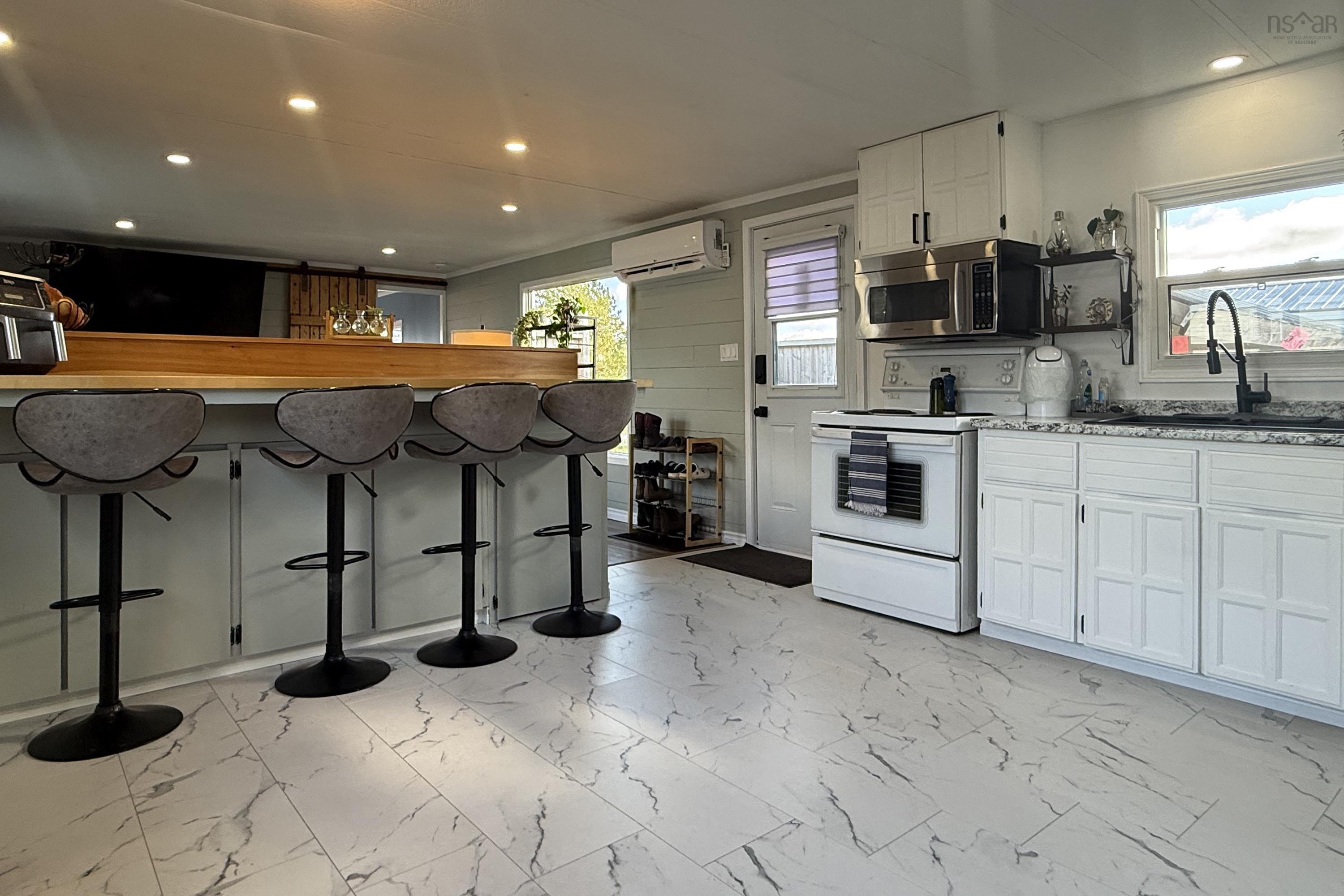 $129,900.00: 30 Brentwood Estates, Amherst