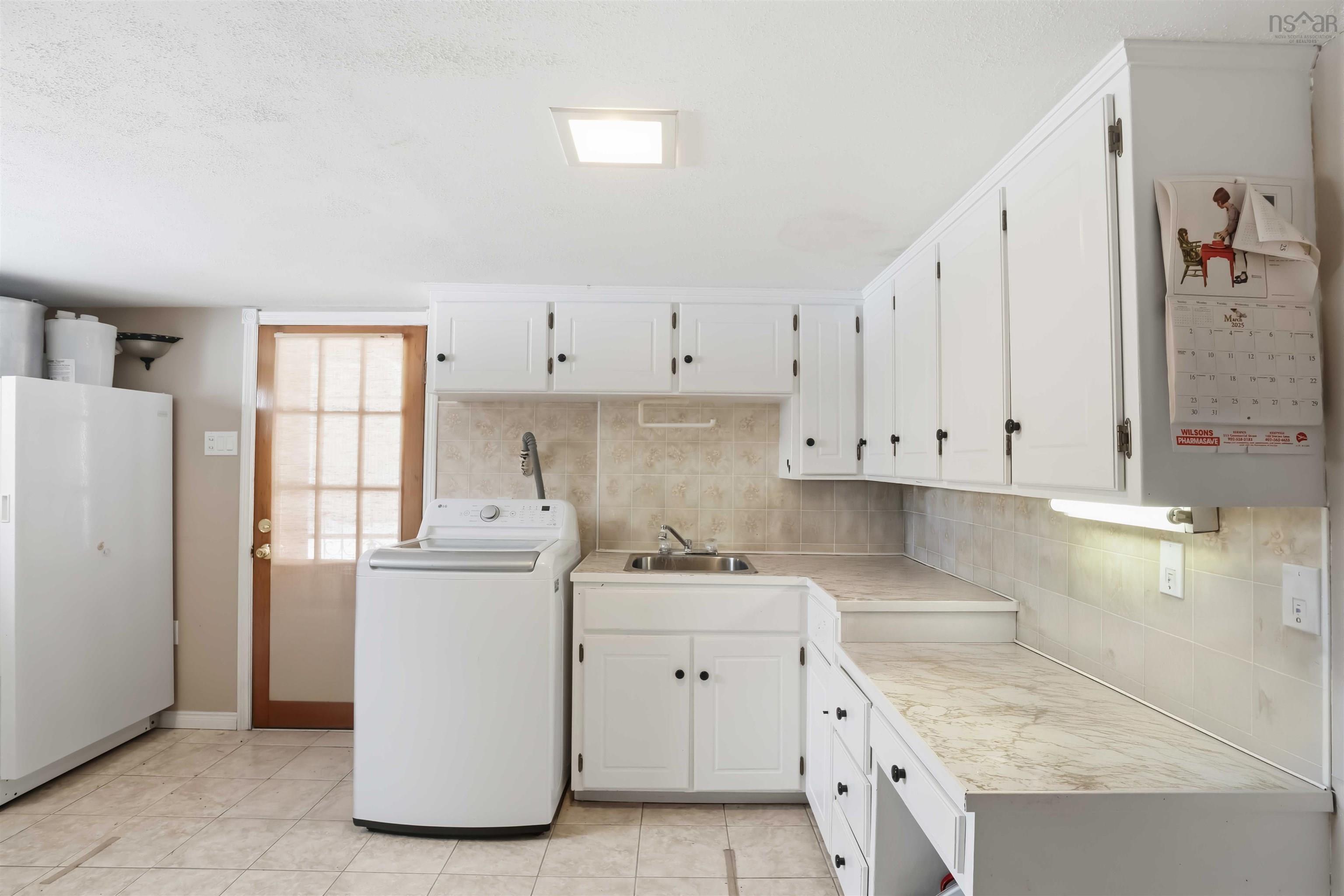 $495,000.00: 33 Henshaw Drive, Upper Dyke