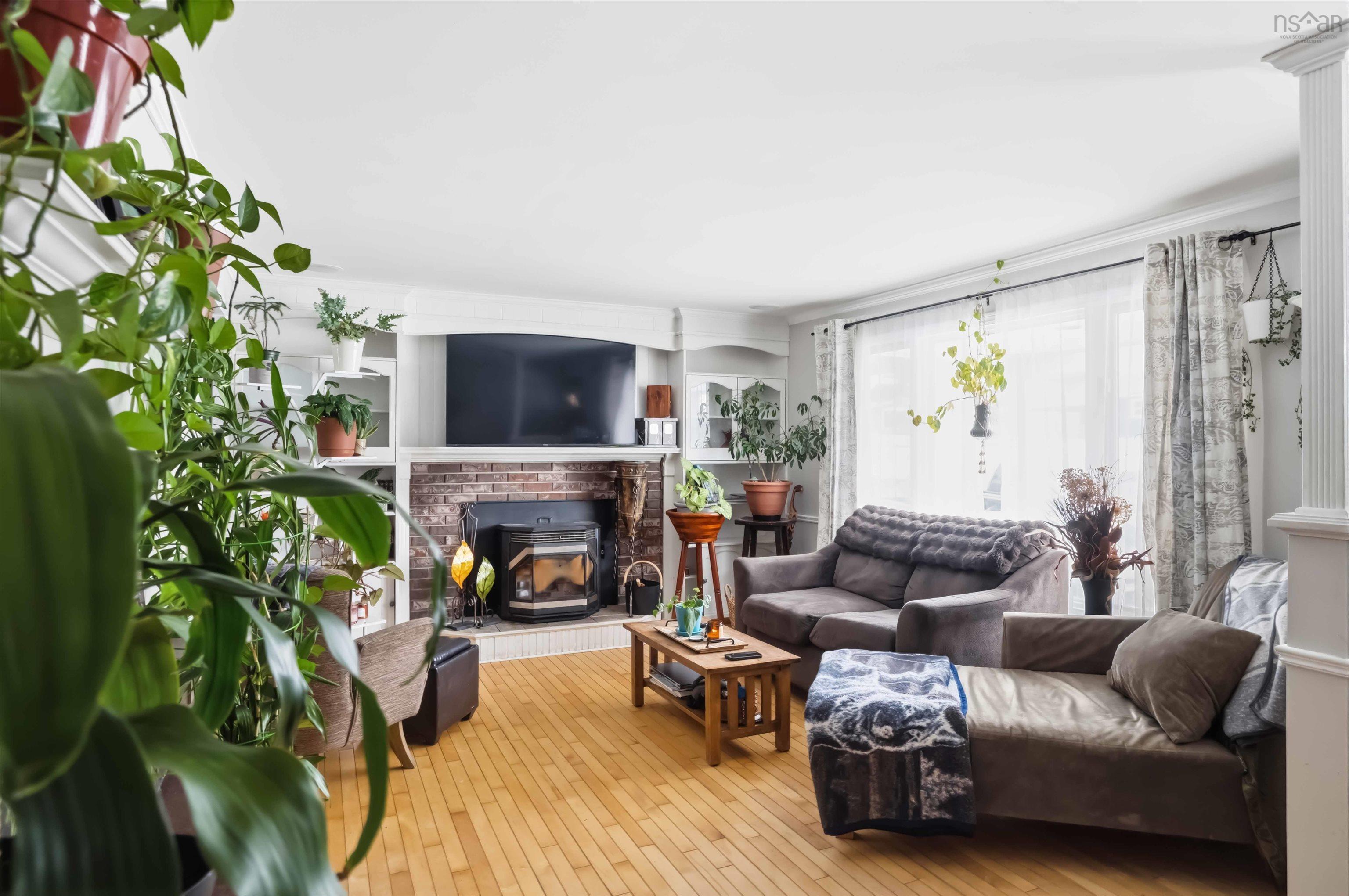 $495,000.00: 33 Henshaw Drive, Upper Dyke