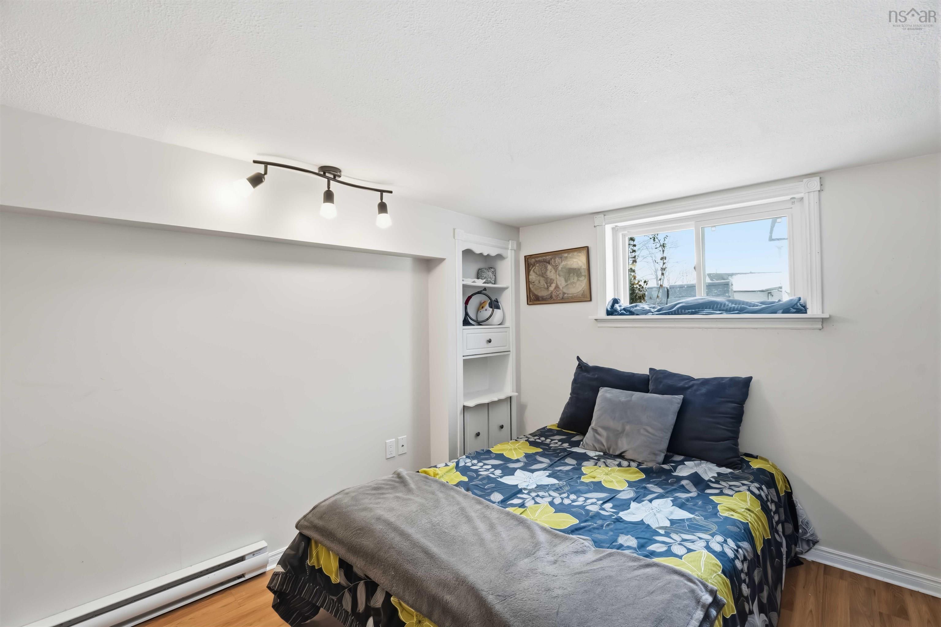 $495,000.00: 33 Henshaw Drive, Upper Dyke