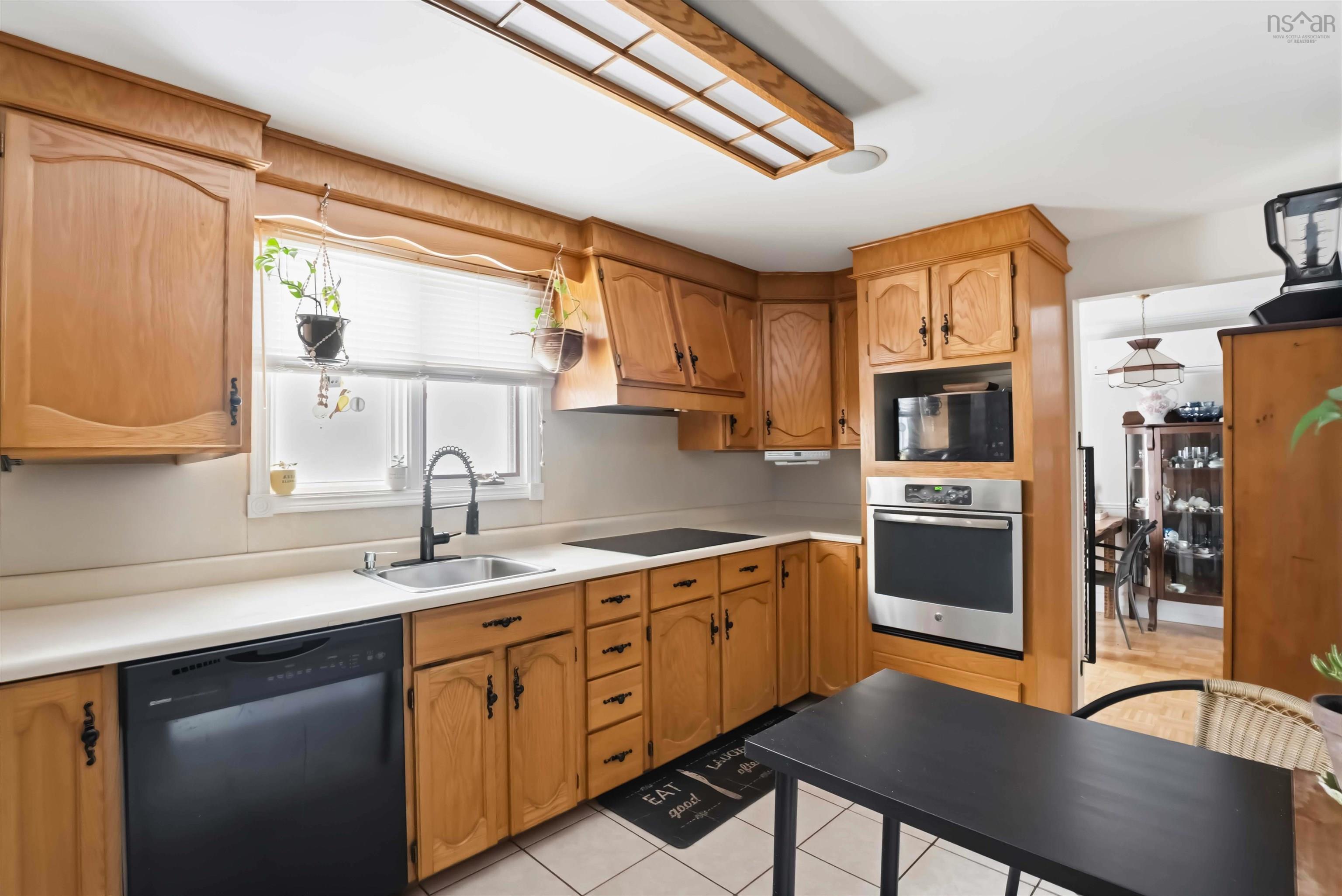 $495,000.00: 33 Henshaw Drive, Upper Dyke