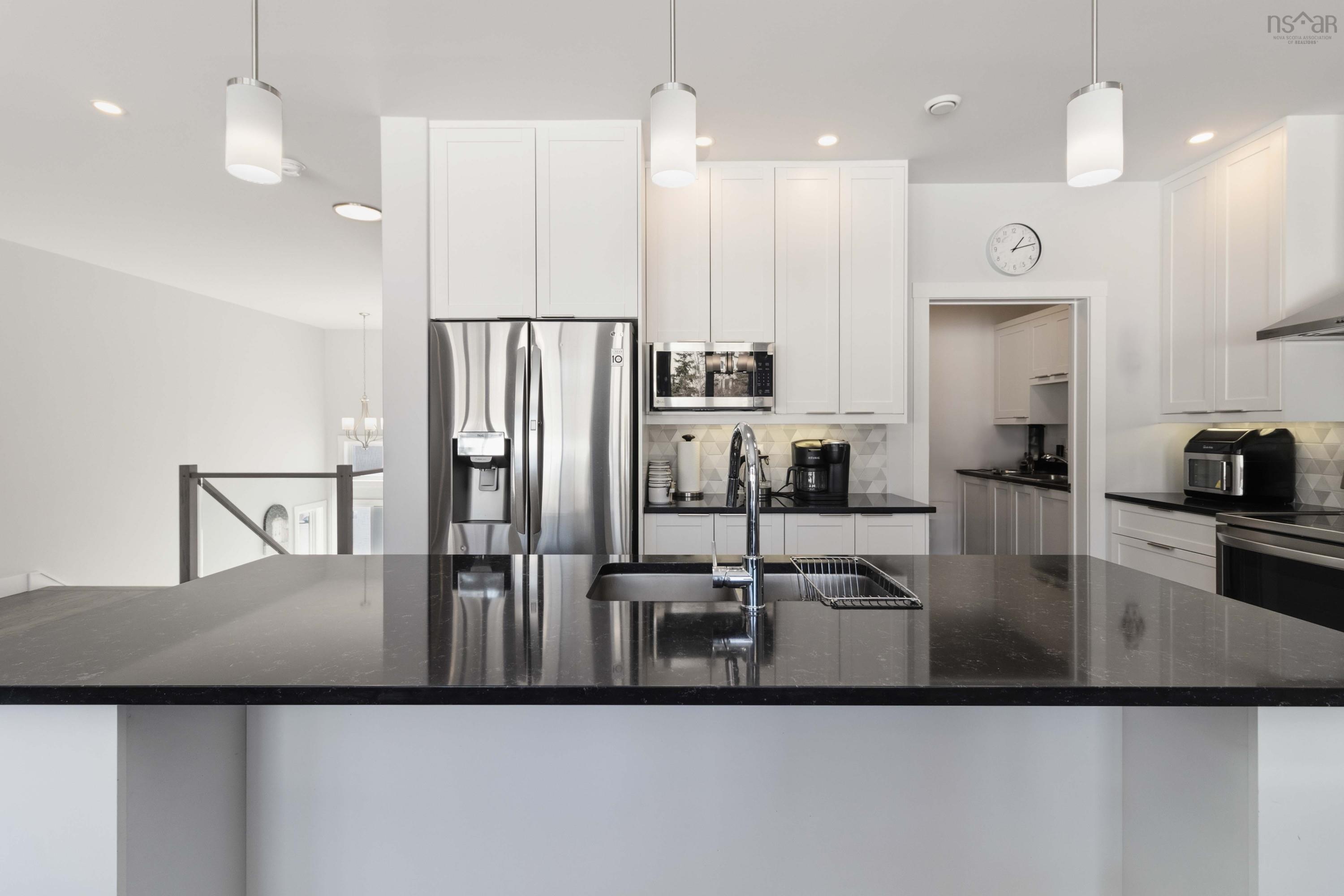 $1,029,900.00: 149 Talus Avenue, Bedford West