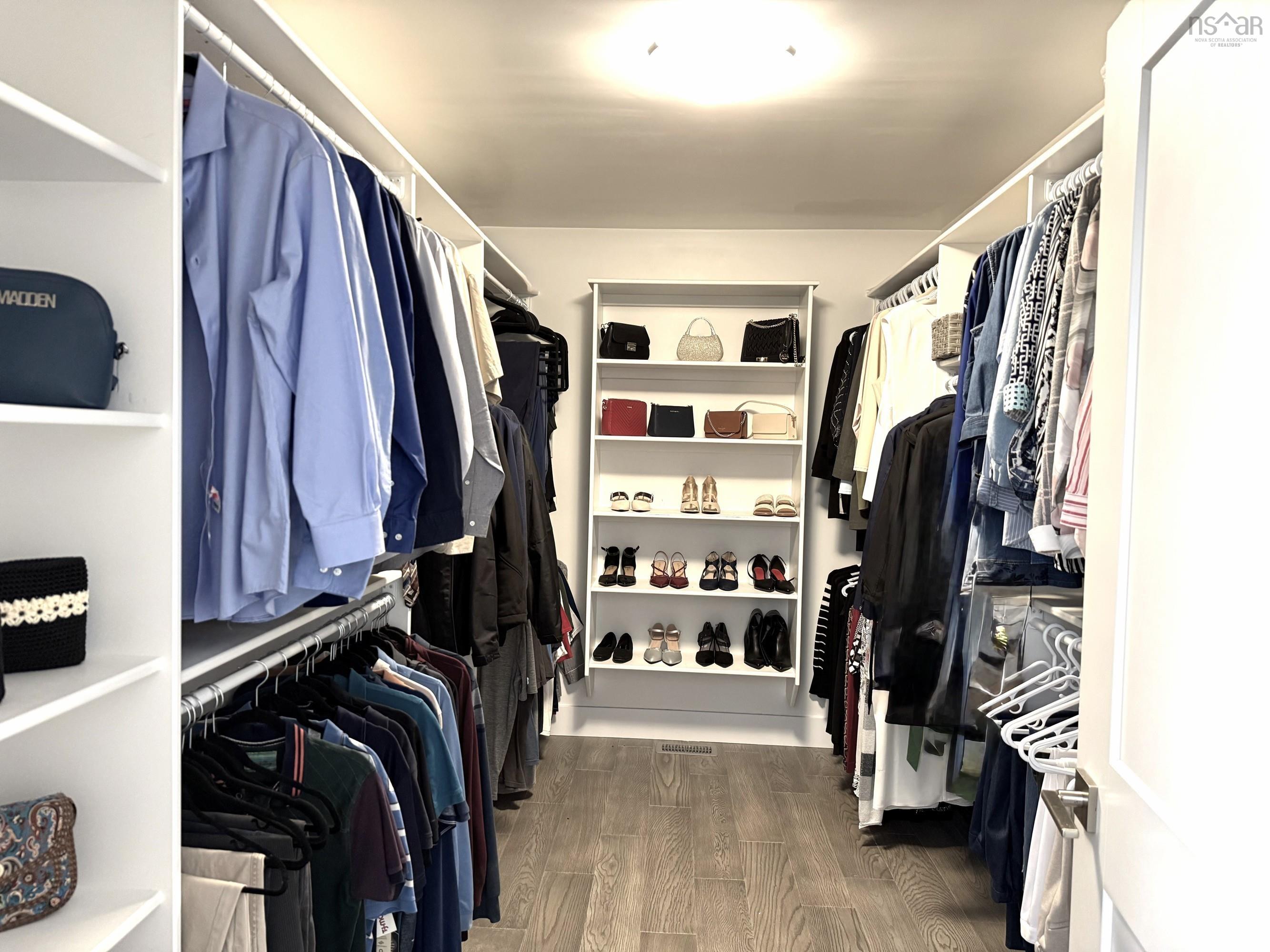 $1,029,900.00: 149 Talus Avenue, Bedford West