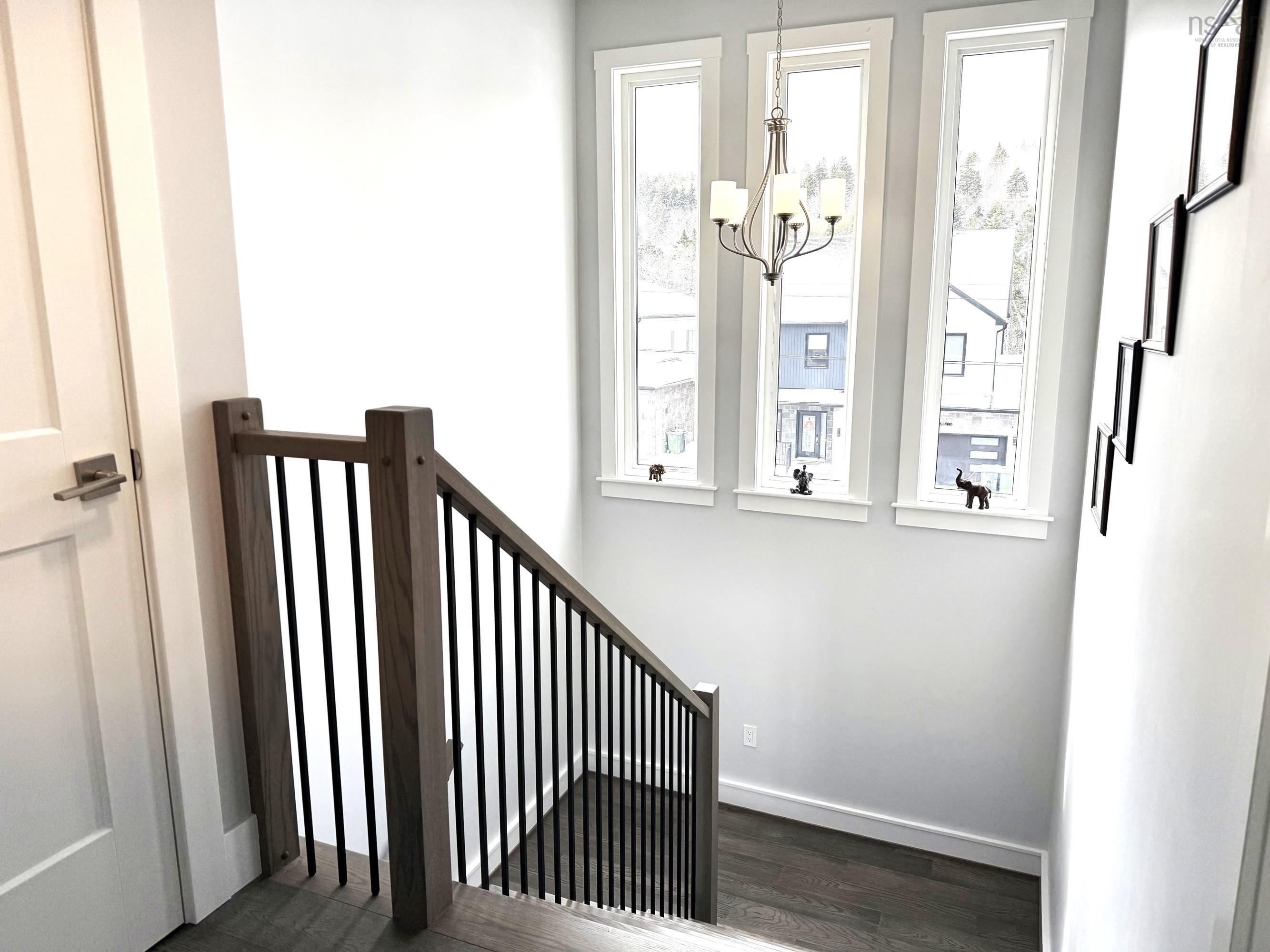 $1,029,900.00: 149 Talus Avenue, Bedford West