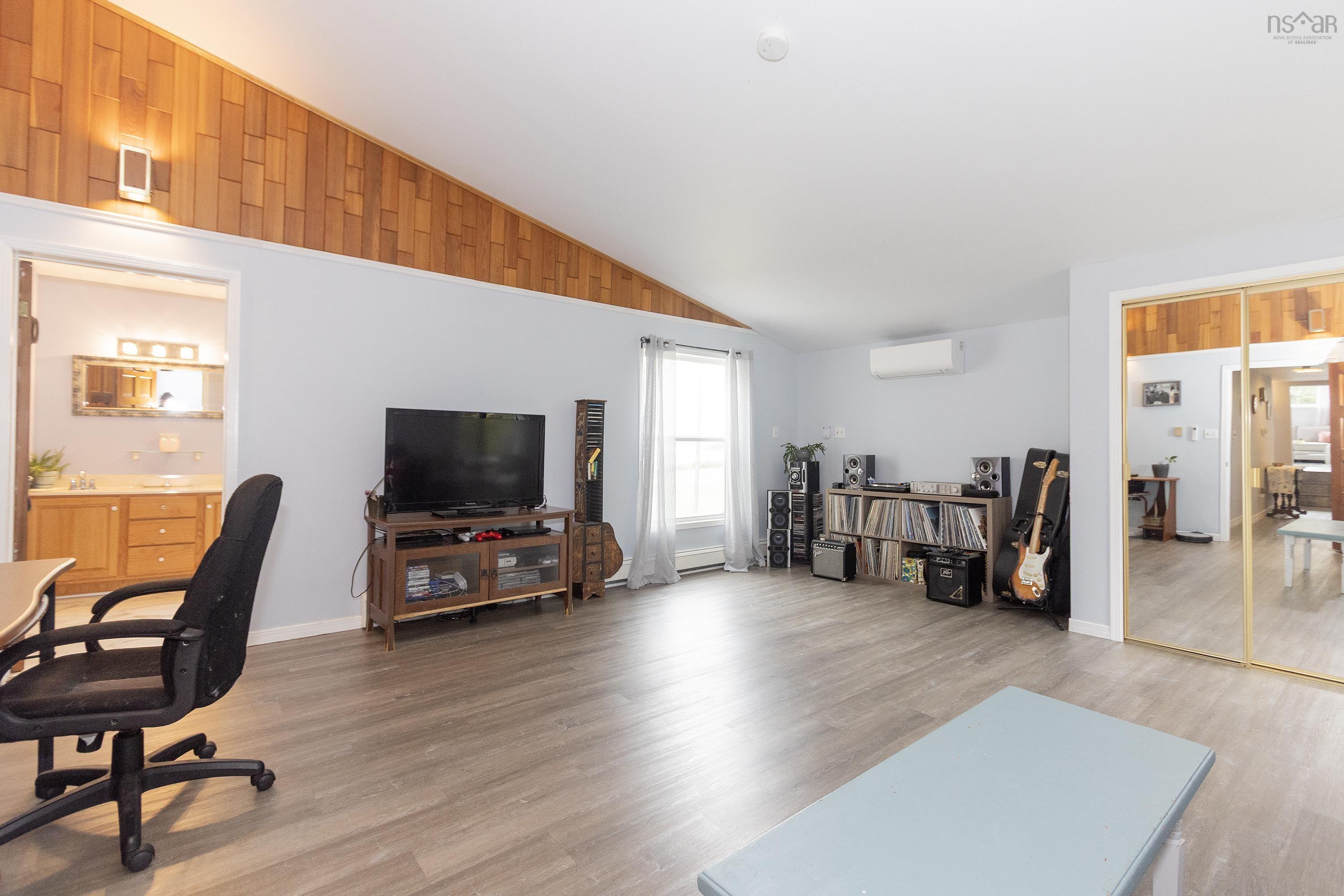 $485,000.00: 3 Shore Lane, Greenhill