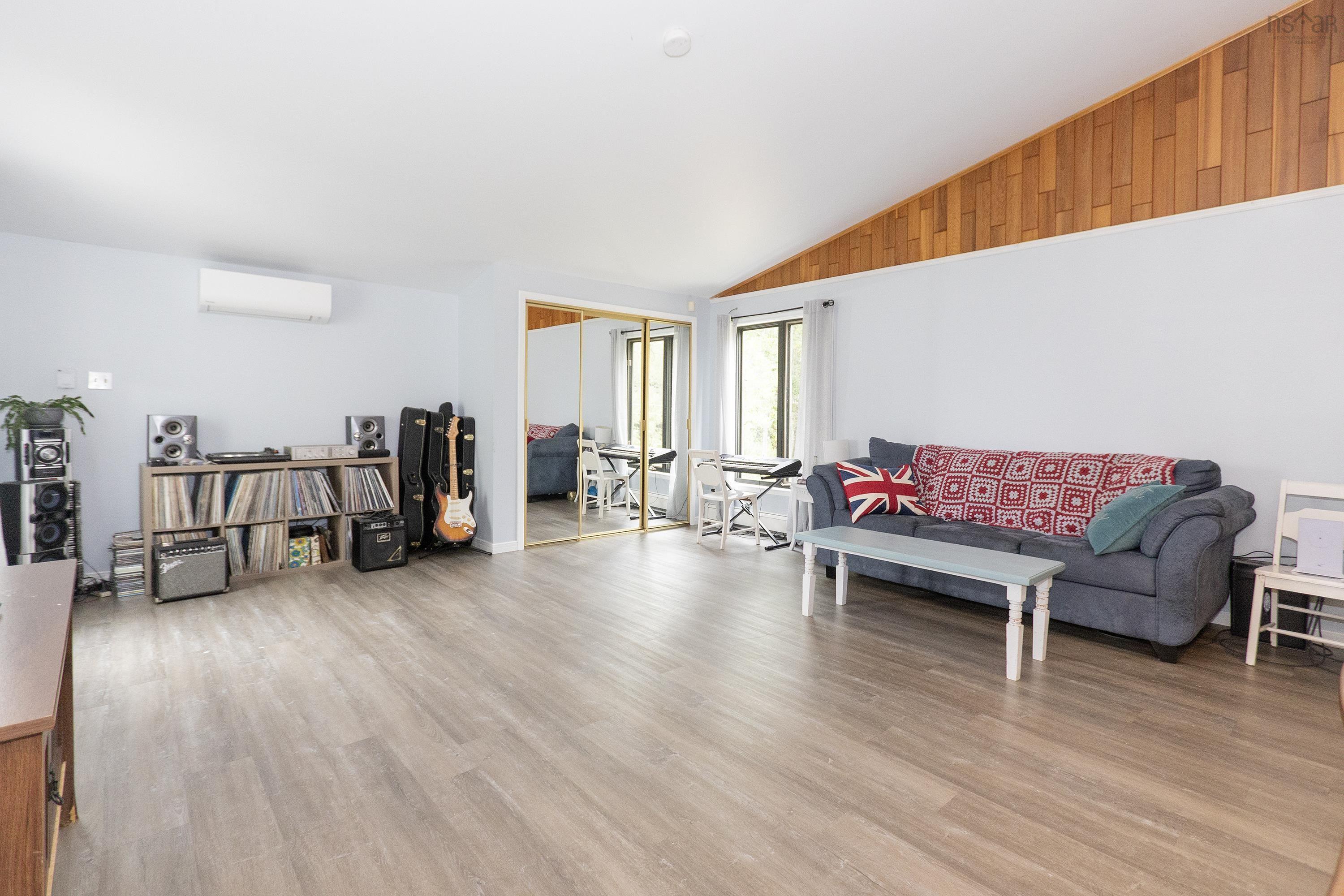 $485,000.00: 3 Shore Lane, Greenhill