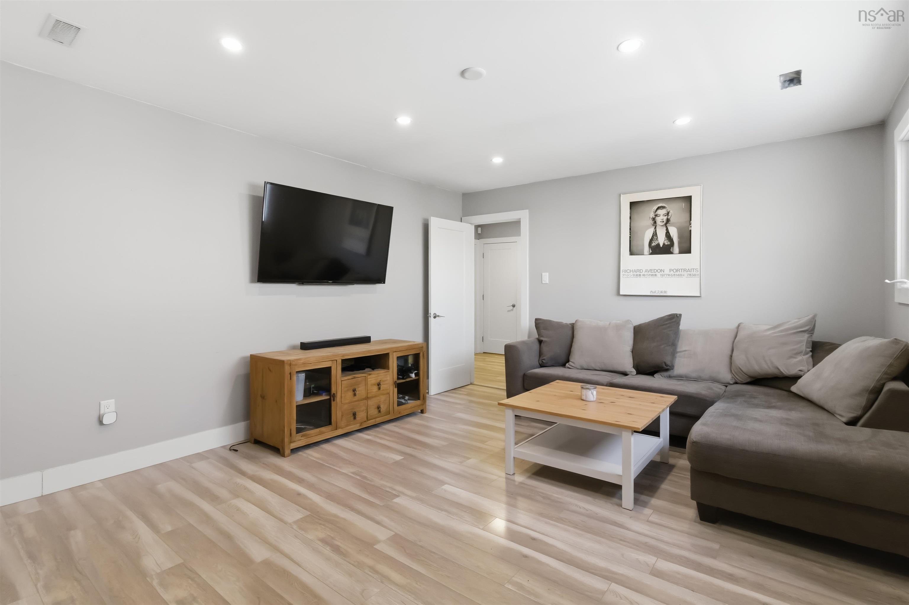 $619,900.00: 51 Hazelholme Drive, Halifax