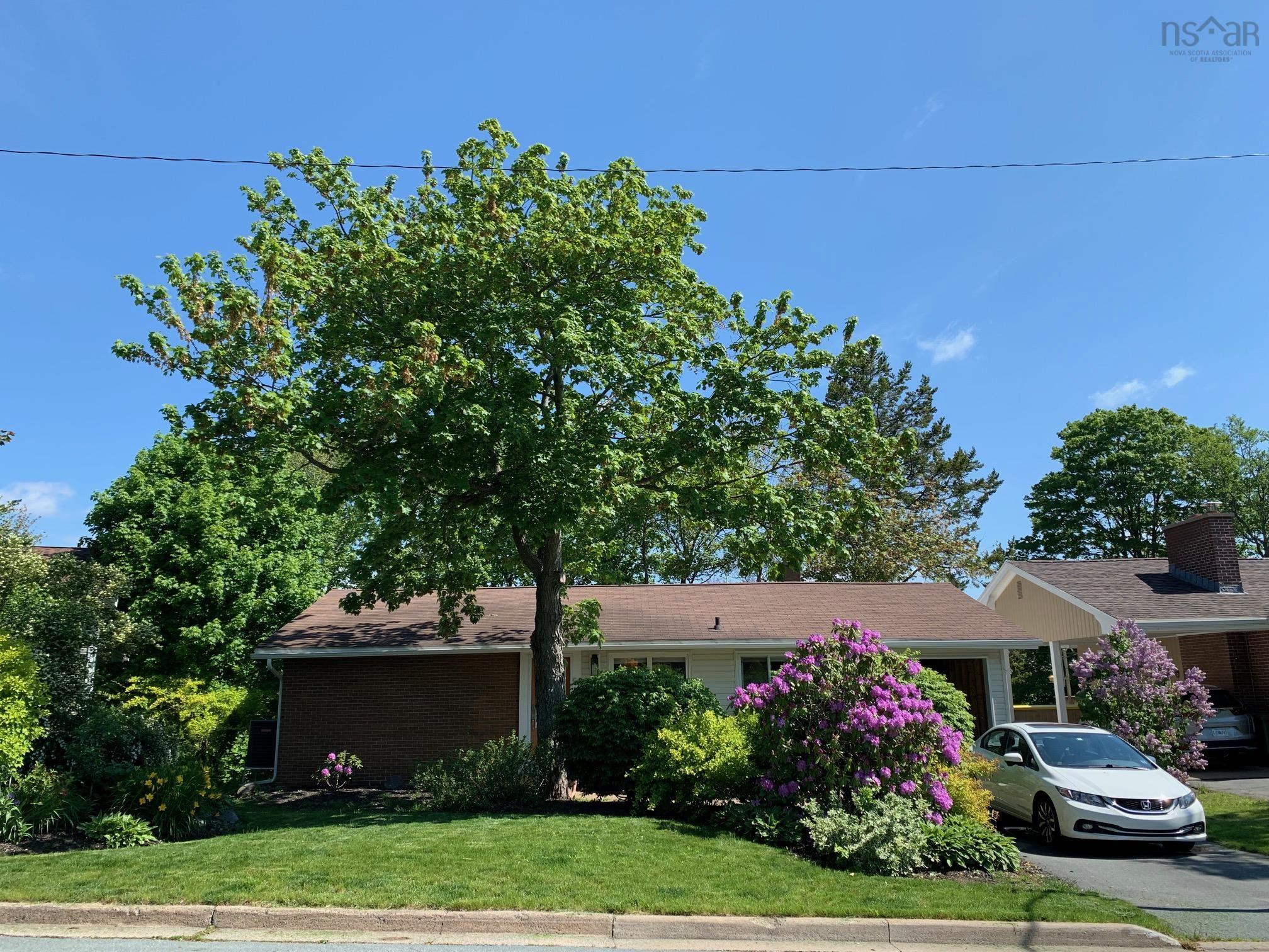 $619,900.00: 51 Hazelholme Drive, Halifax