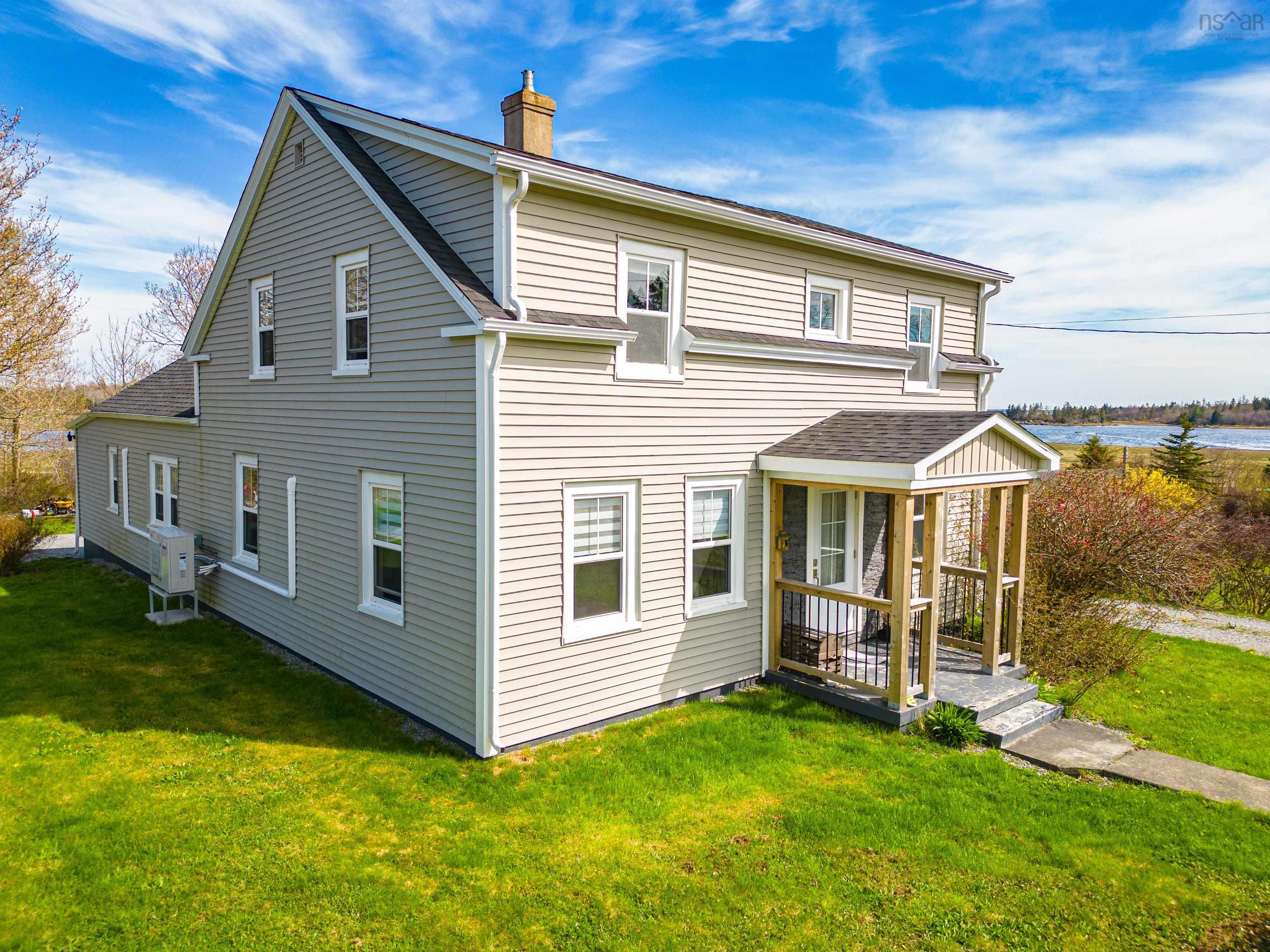 $389,000.00: 2713 Highway 3, Barrington West