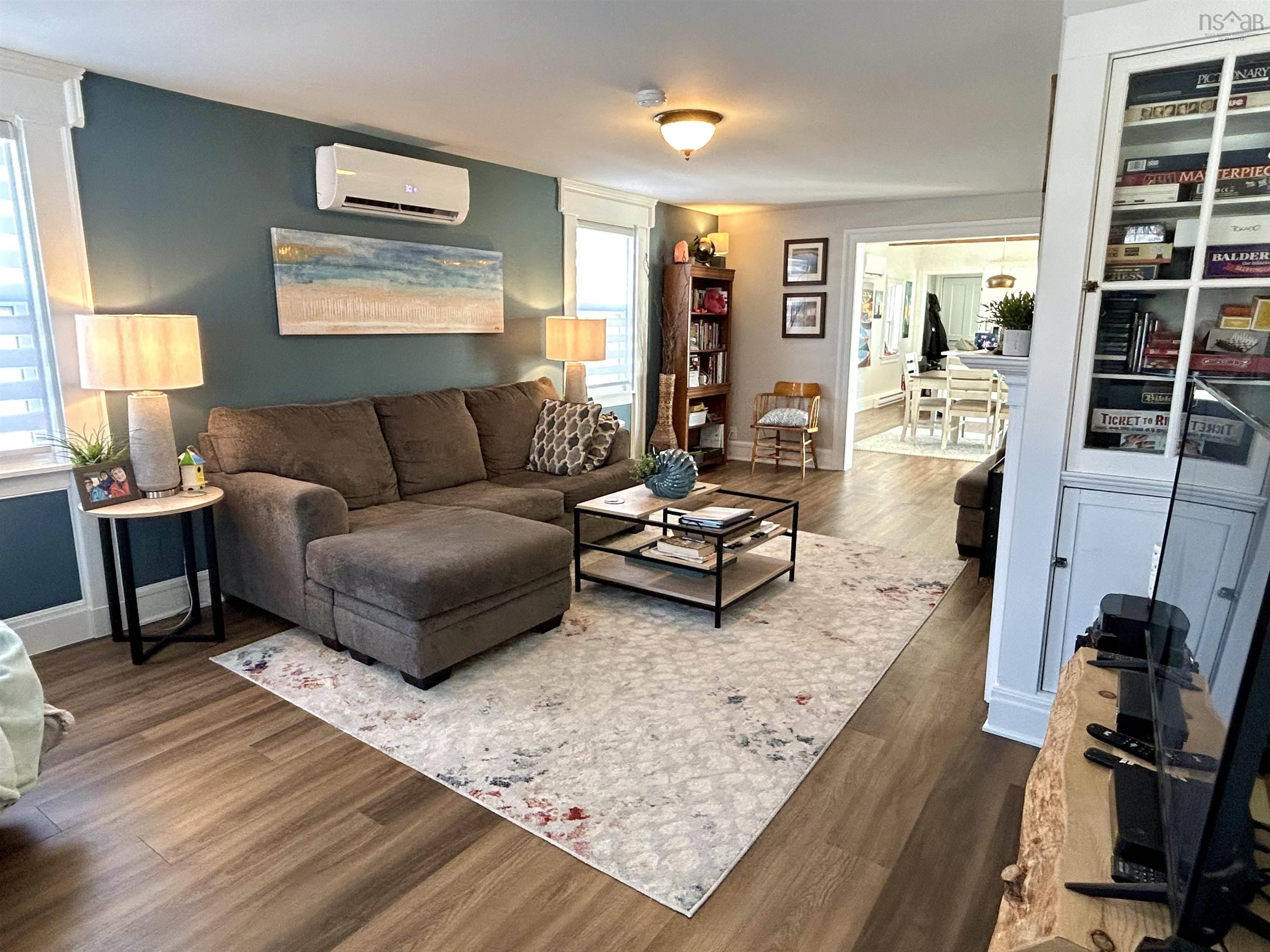 $389,000.00: 2713 Highway 3, Barrington West