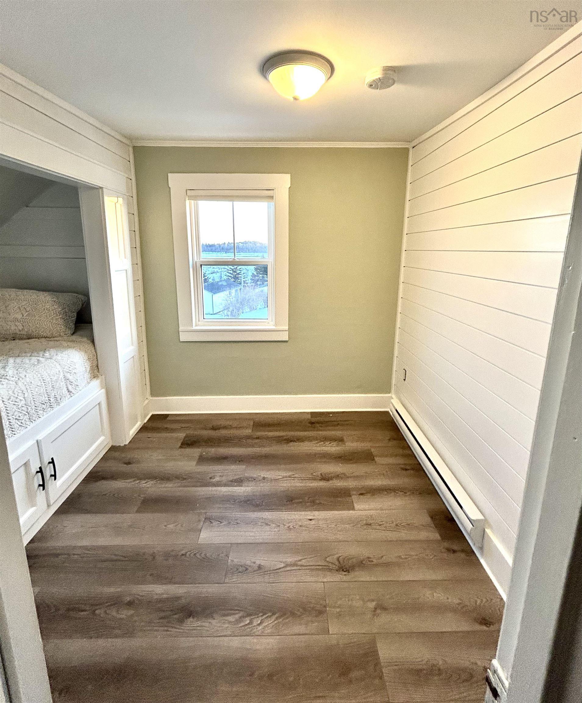 $389,000.00: 2713 Highway 3, Barrington West