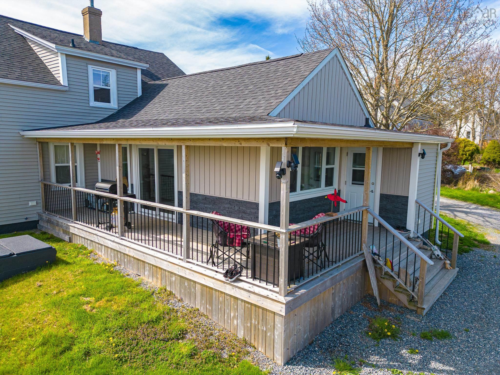 $389,000.00: 2713 Highway 3, Barrington West