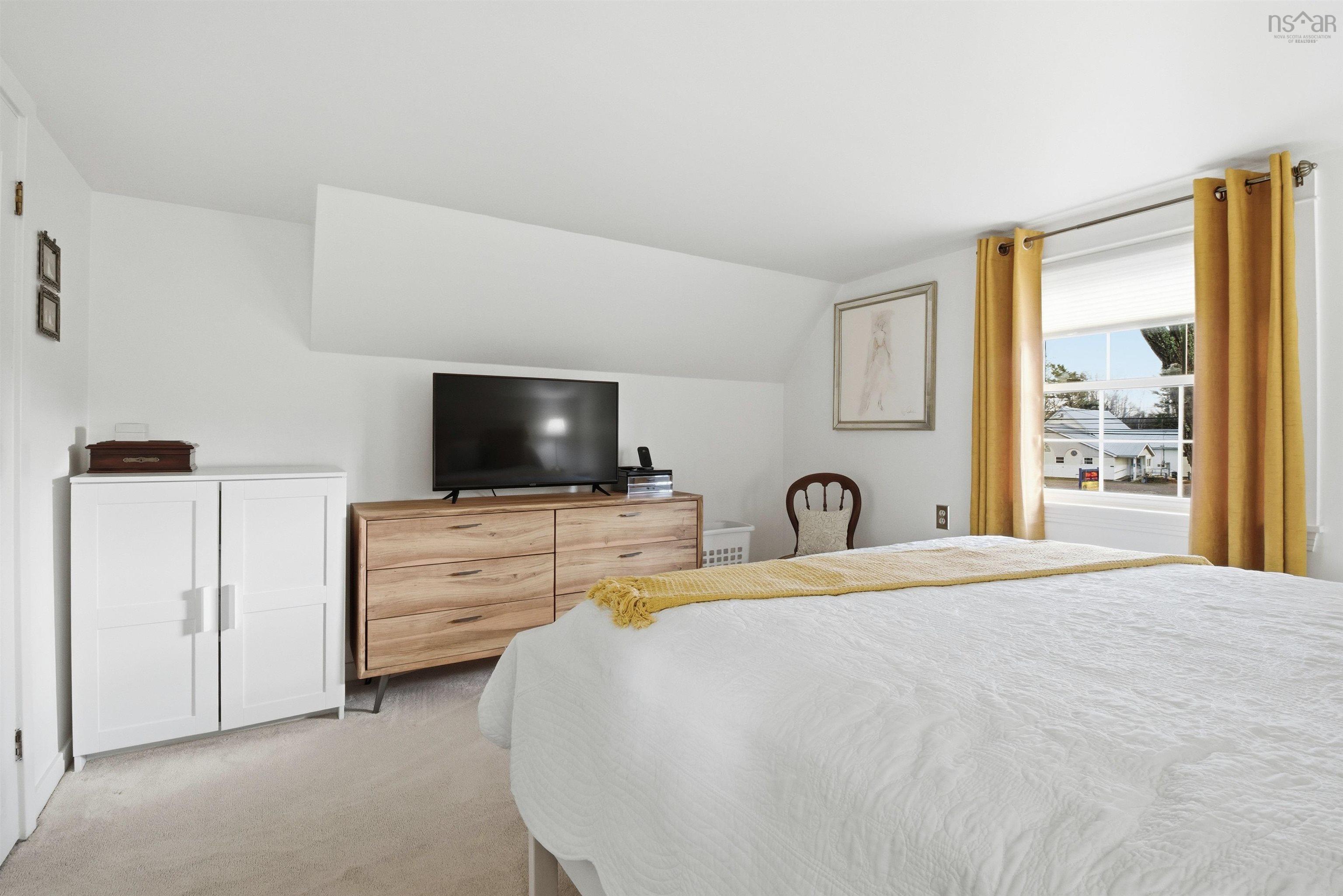 $669,900.00: 2151 Highway 1, Auburn