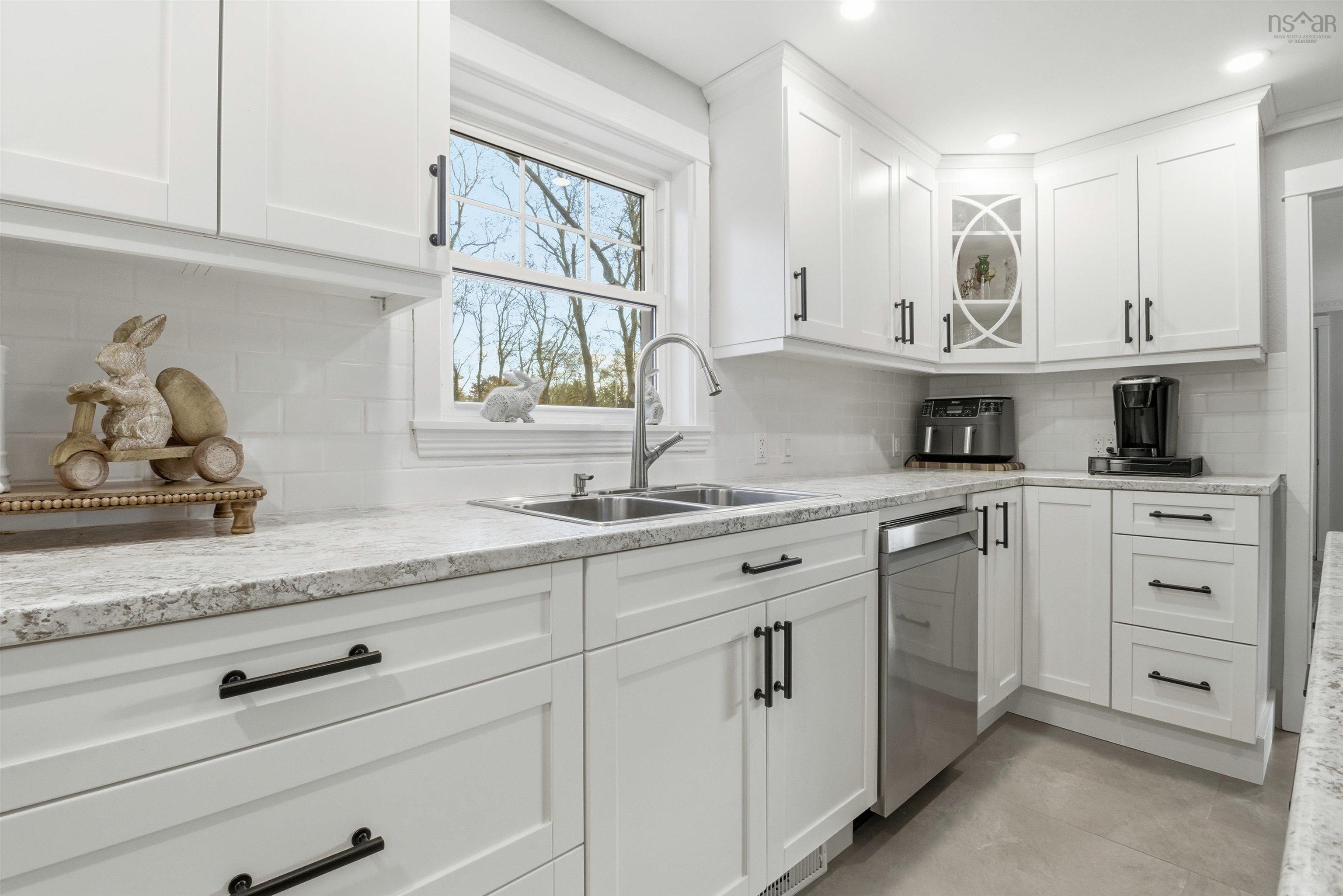 $669,900.00: 2151 Highway 1, Auburn