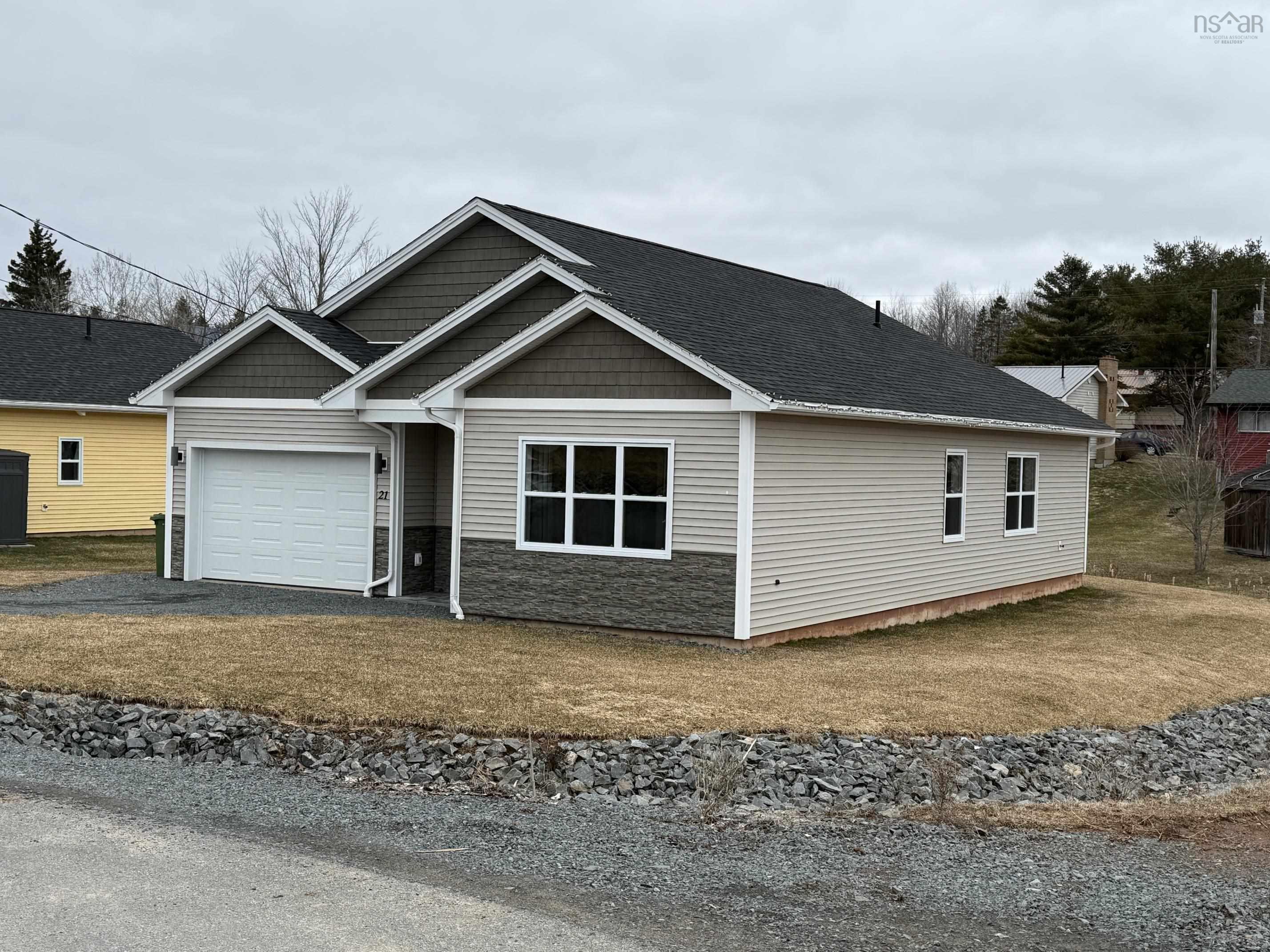 $499,900.00: 21 Ridge Avenue, Stewiacke