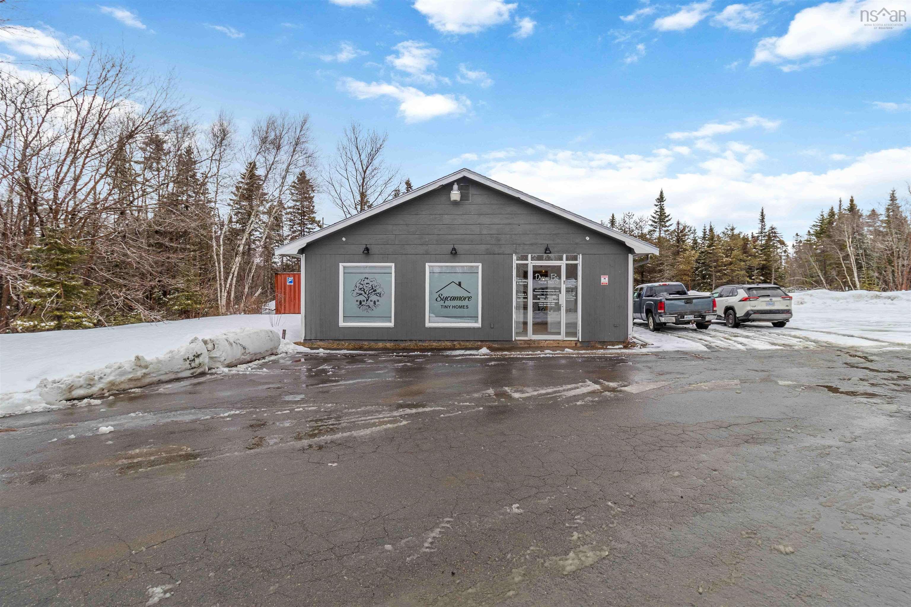 $315,000.00: 4766 Highway 325, Baker Settlement