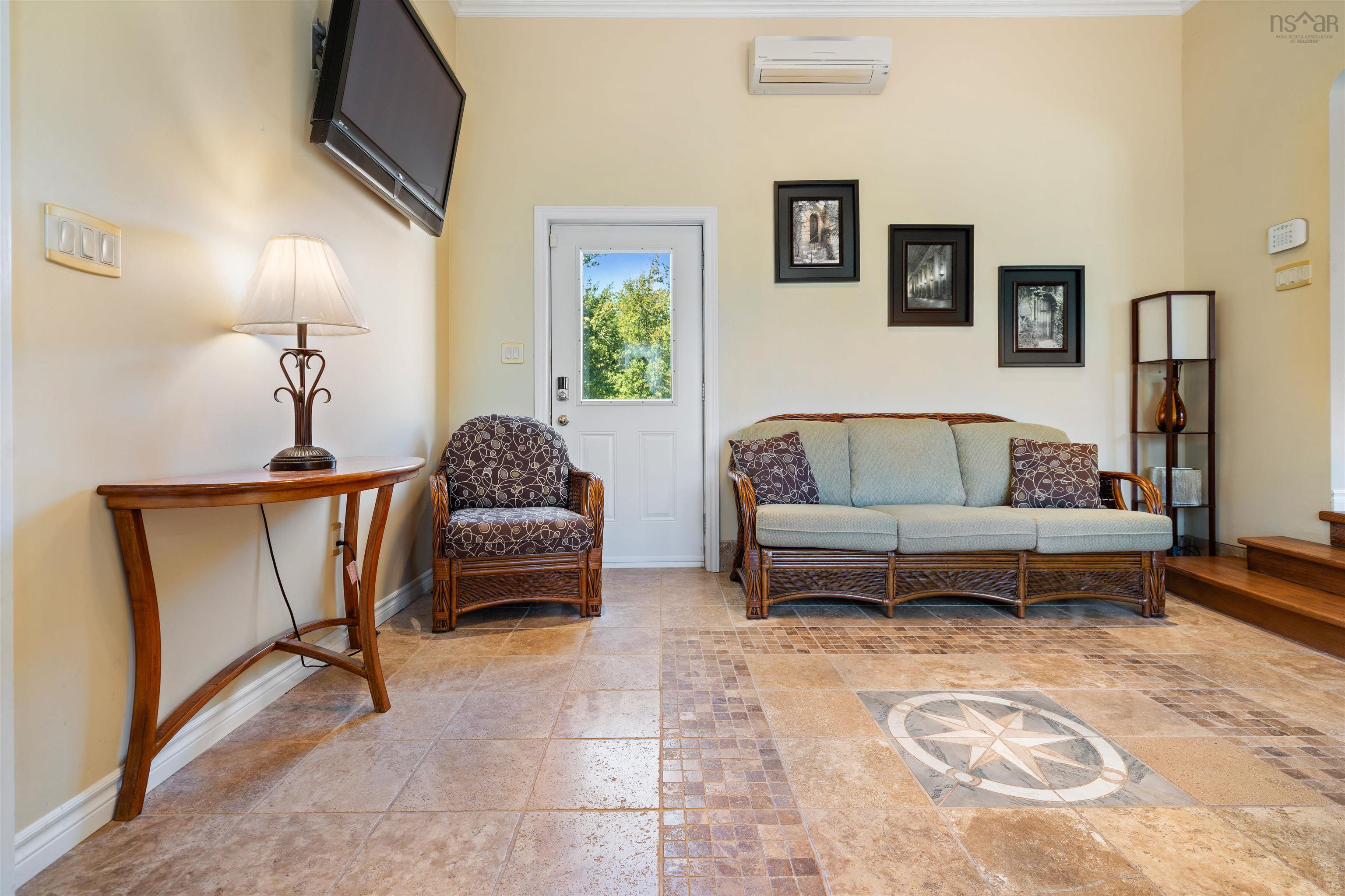 $525,000.00: 2003 Highway 6, River John