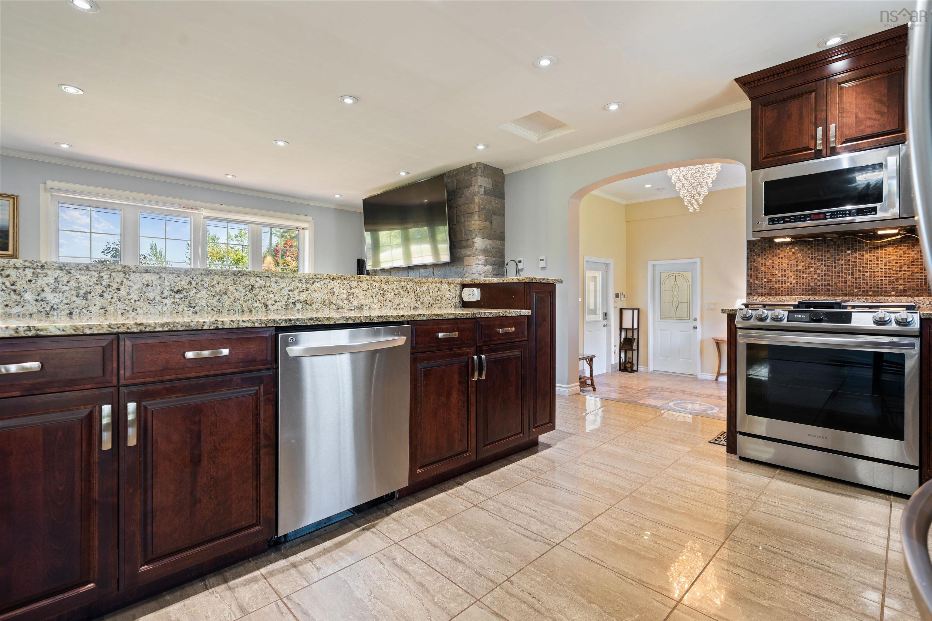 $525,000.00: 2003 Highway 6, River John